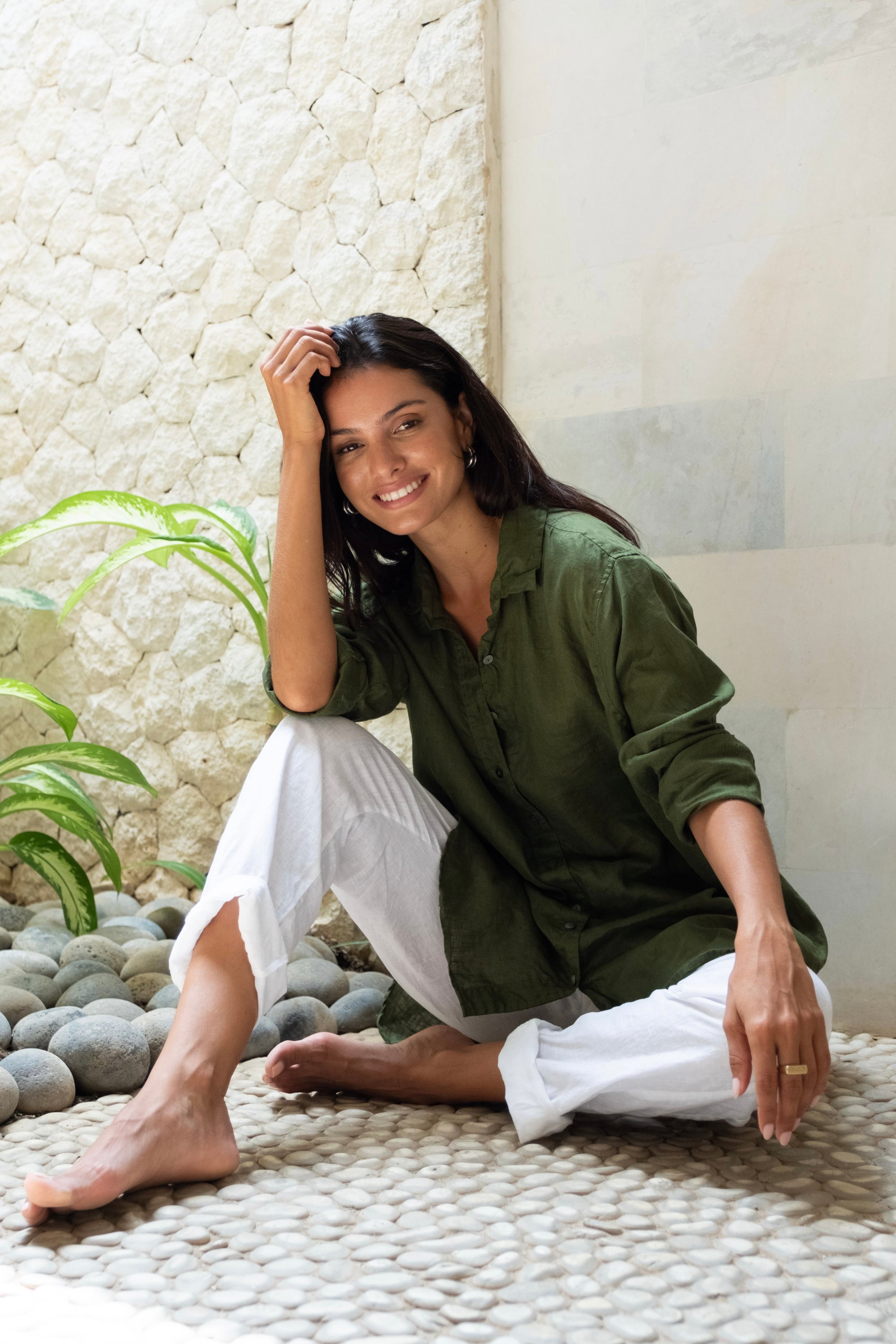 skyla shirt - moss linen Apparel