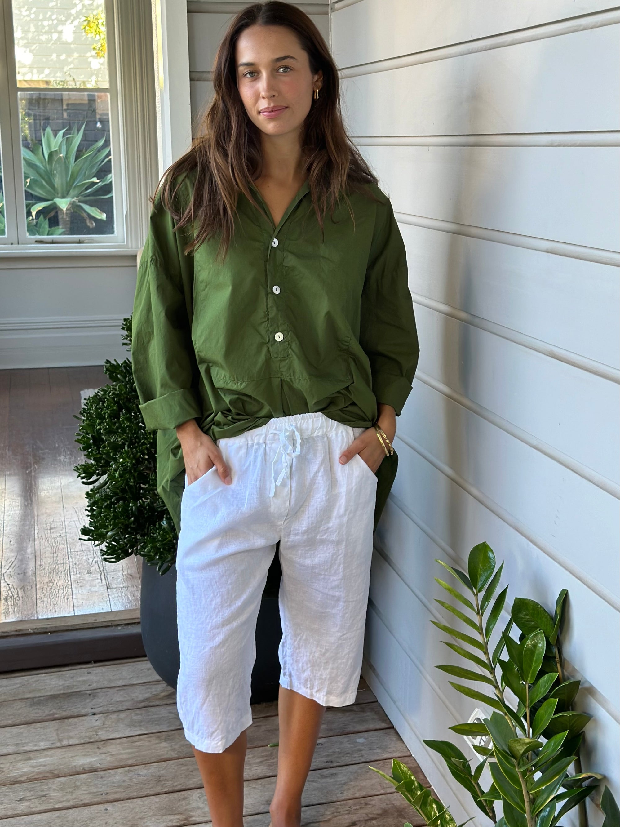 billy short-white linen Apparel