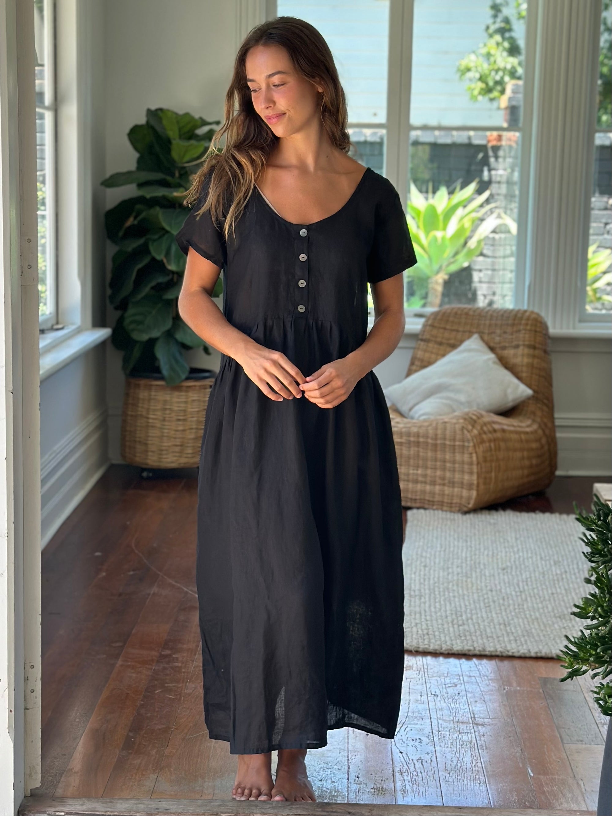 audrey dress - black linen Apparel