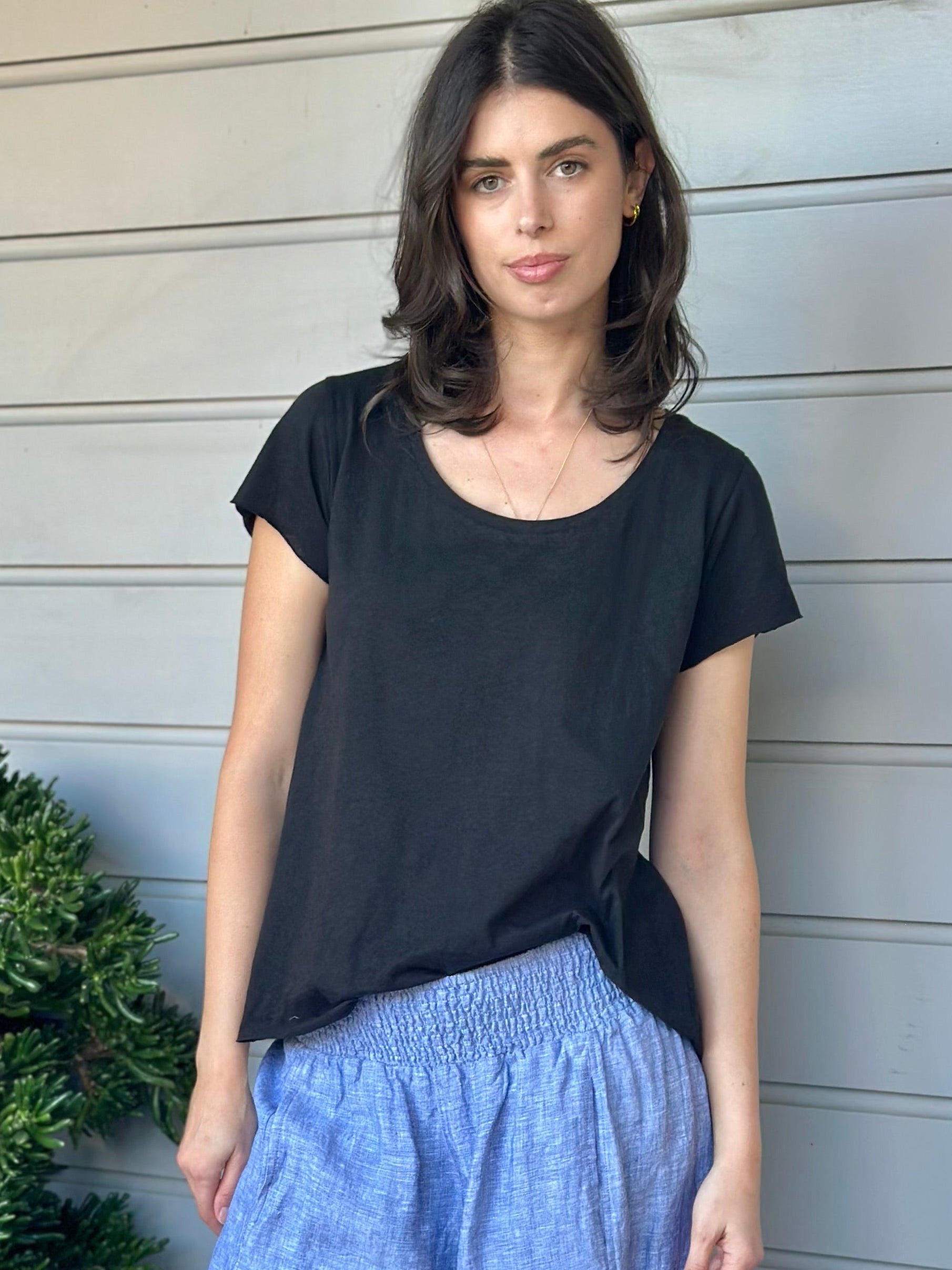 charlie tee - black cotton Apparel