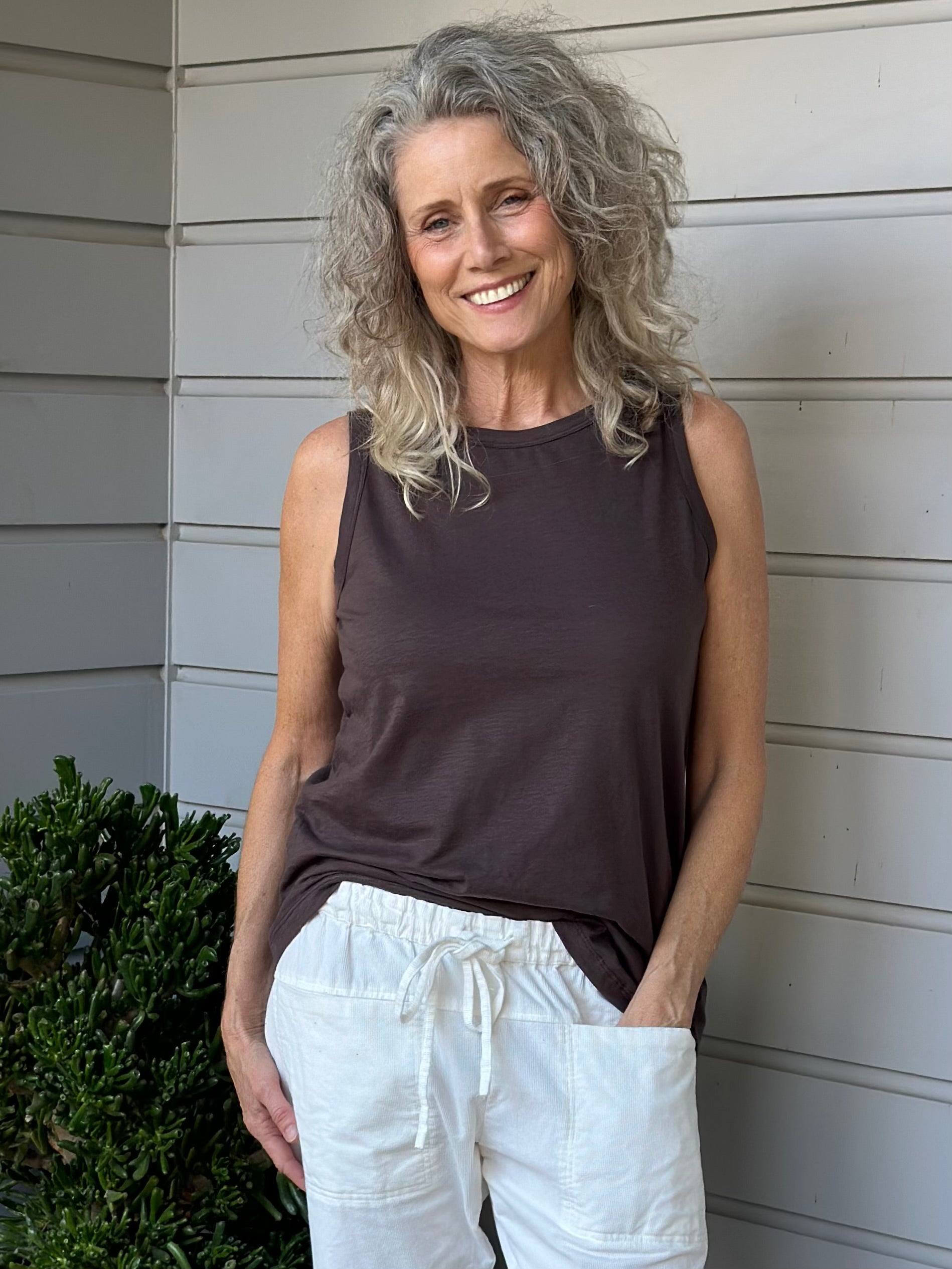vera tank - chocolate cotton Apparel