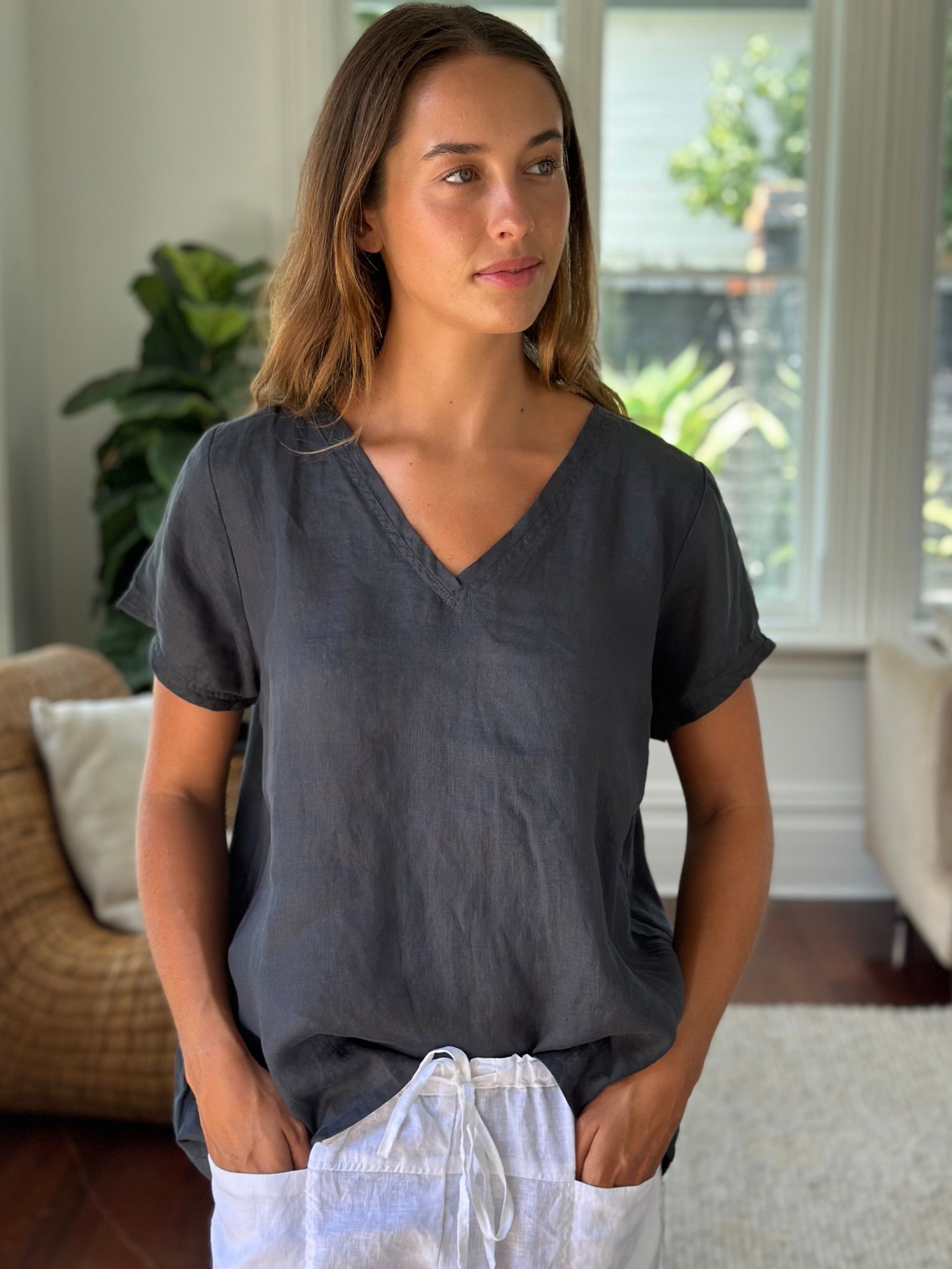 ellie v neck-charcoal linen Apparel
