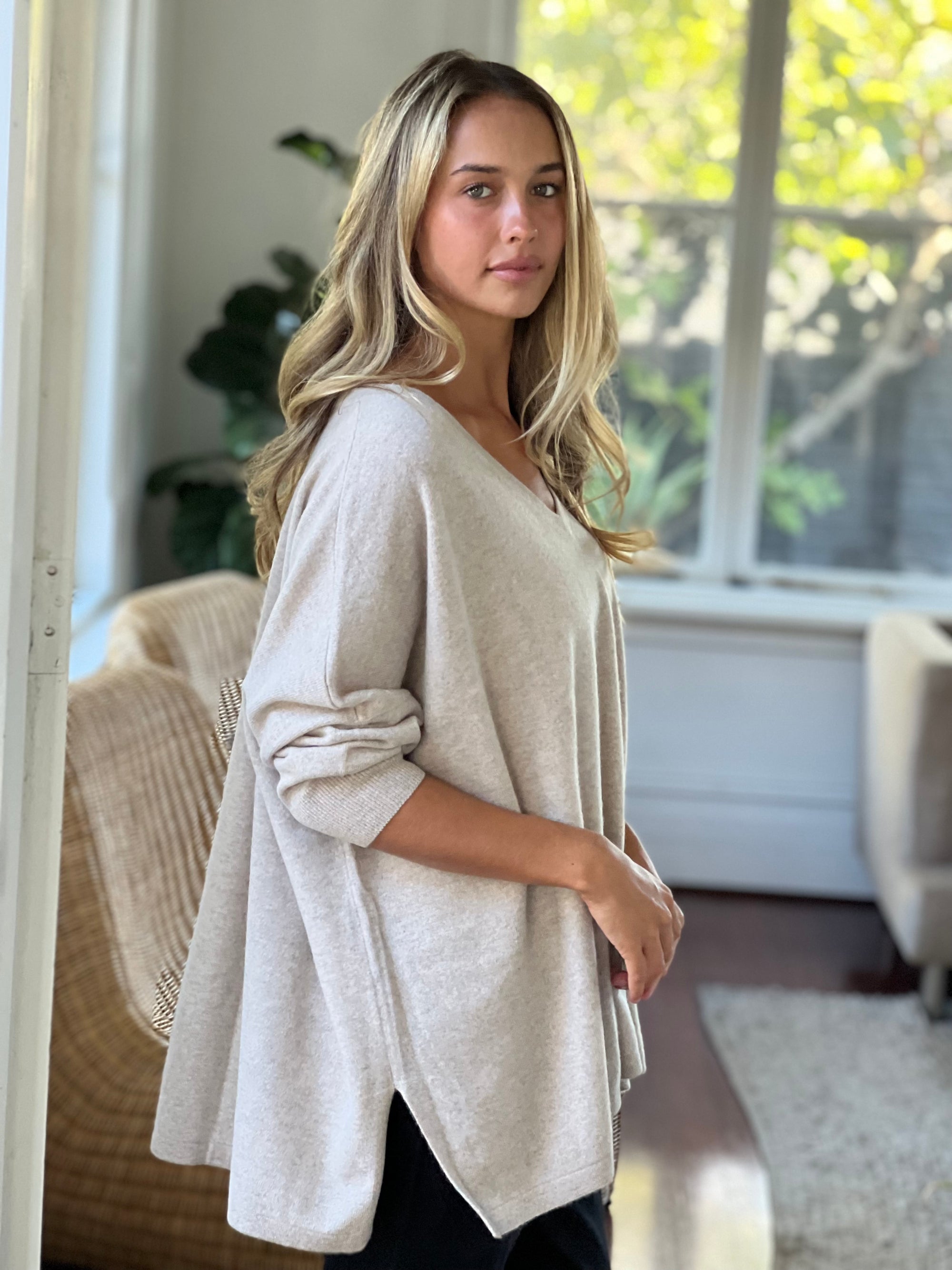 relaxed boyfriend knit- sand cashmere Apparel