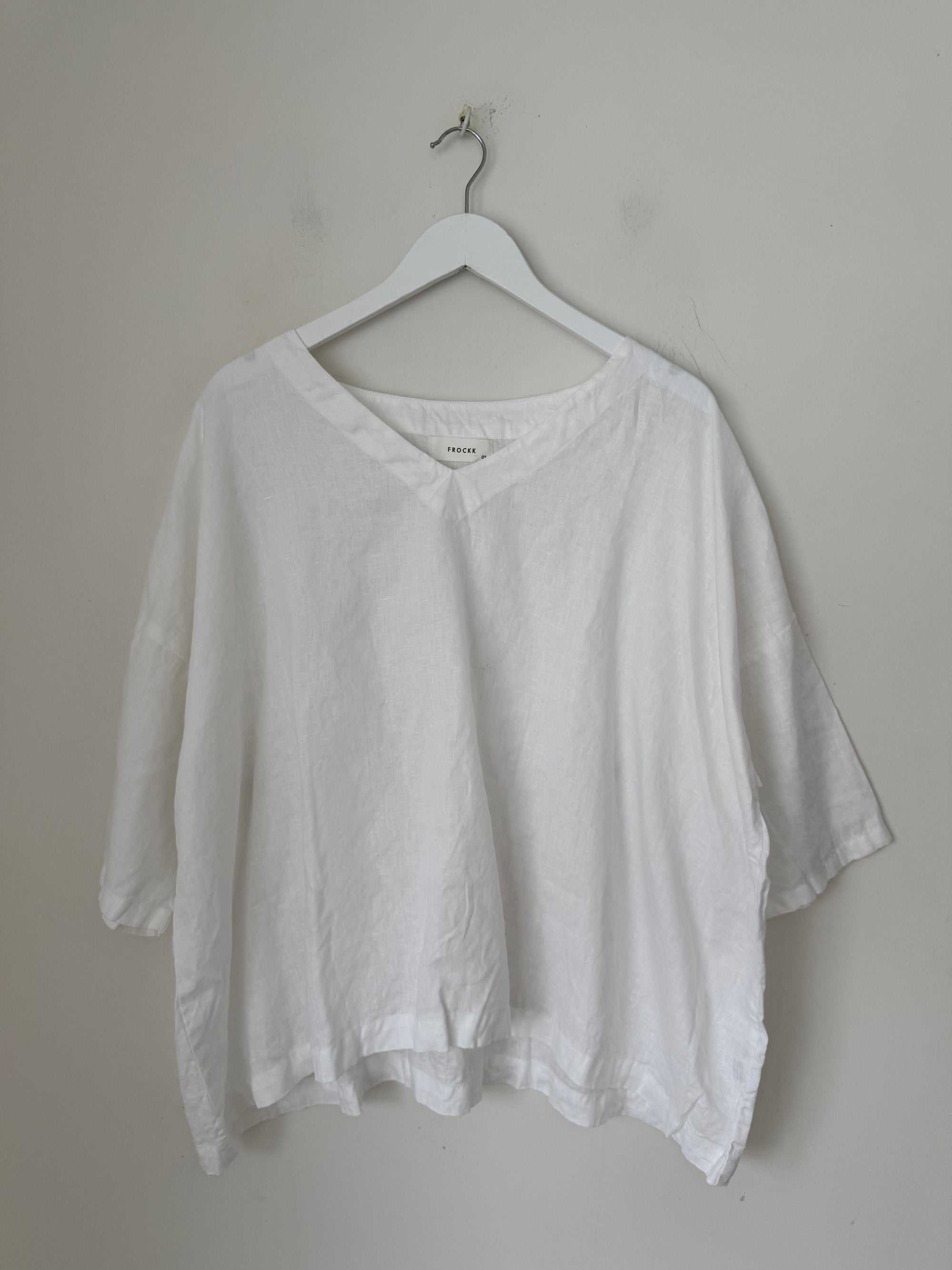 lydia top - white linen Apparel