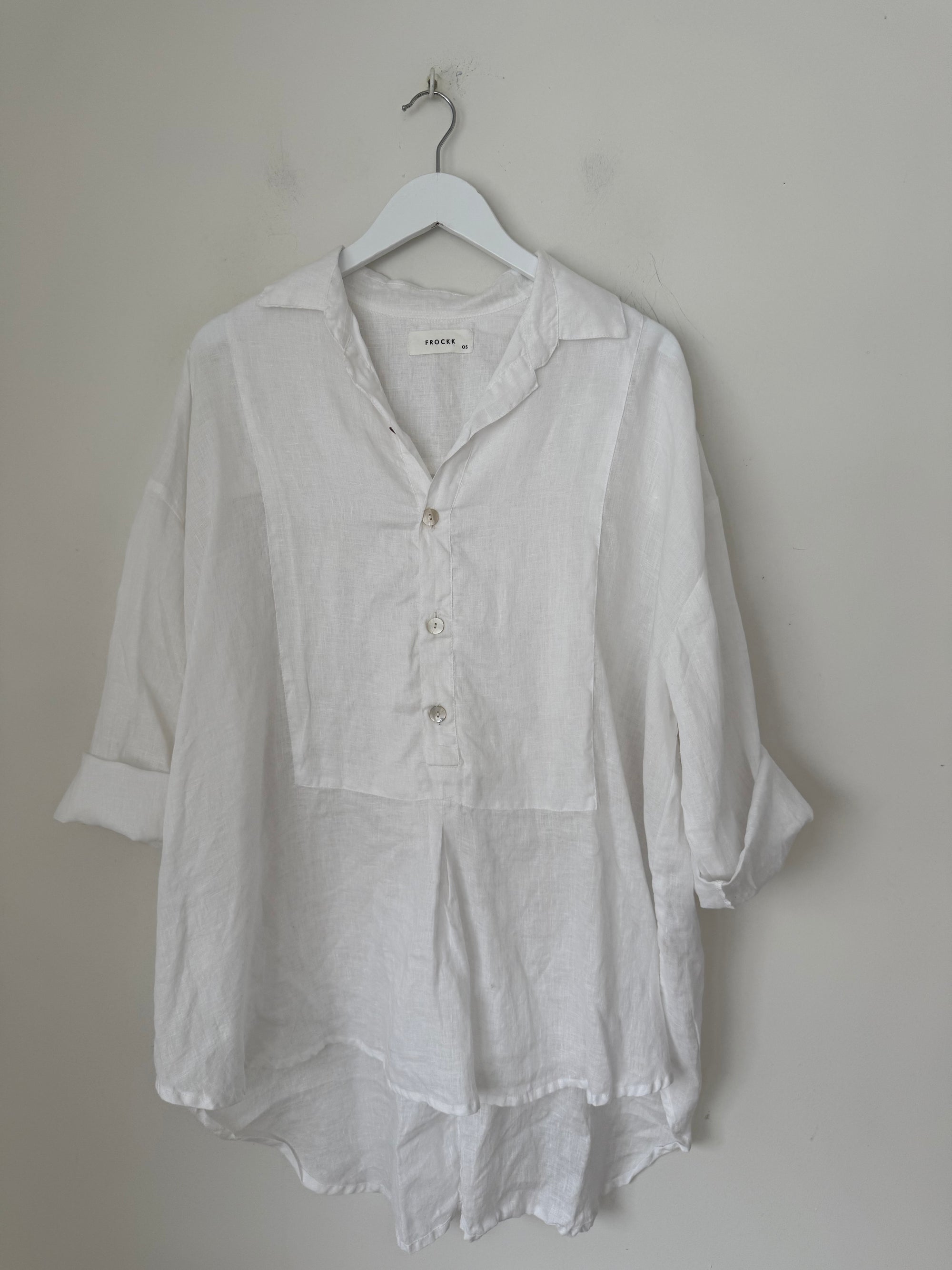 megan shirt-white linen Apparel