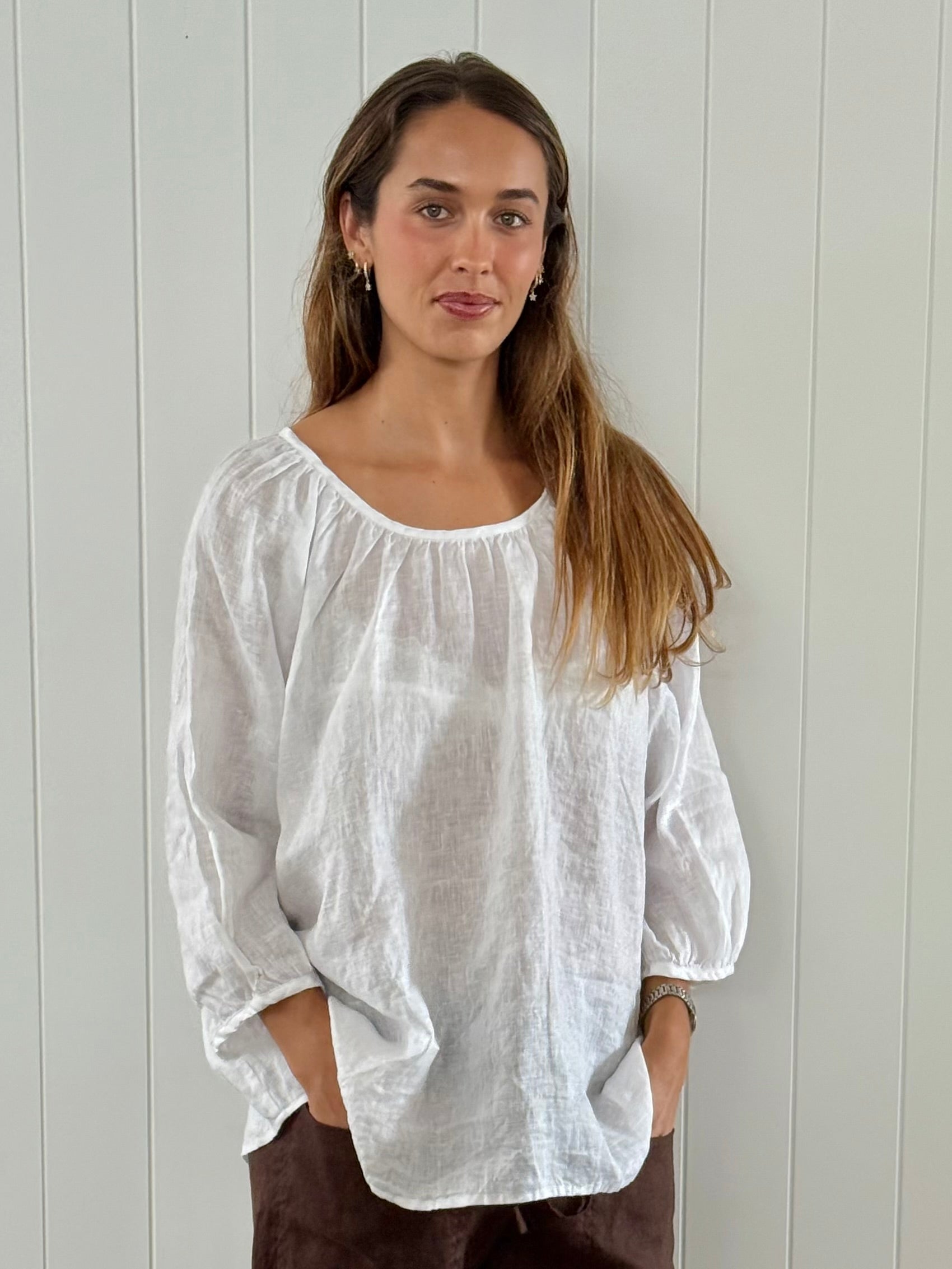 louisa top-white linen Apparel