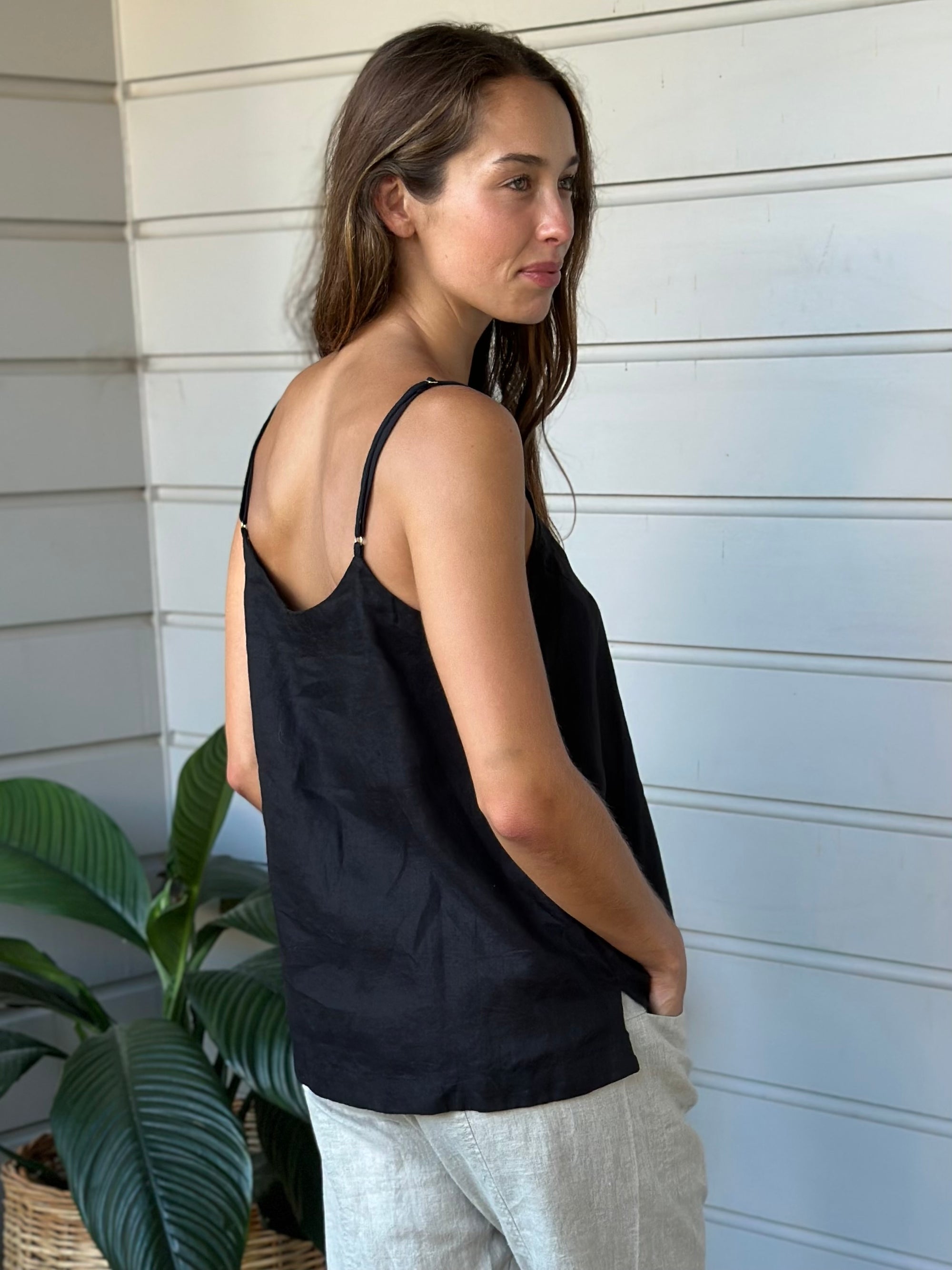 amy linen cami - black Apparel