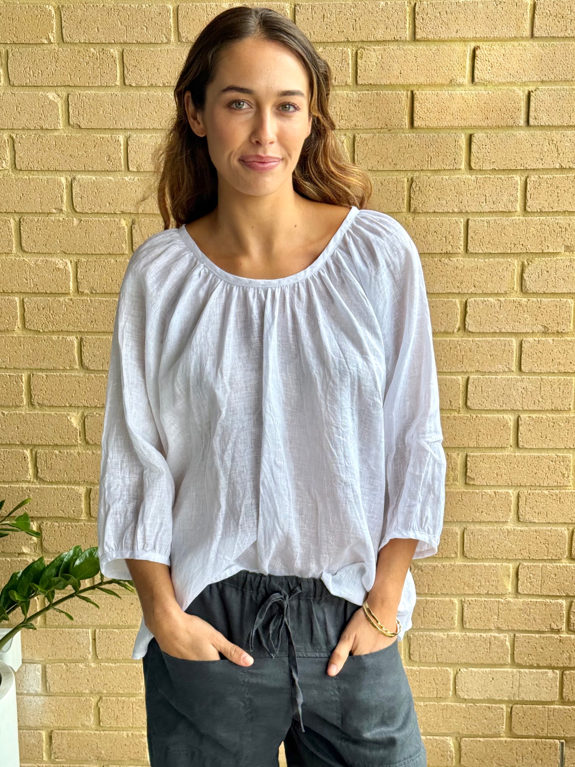 louisa top-white linen Apparel