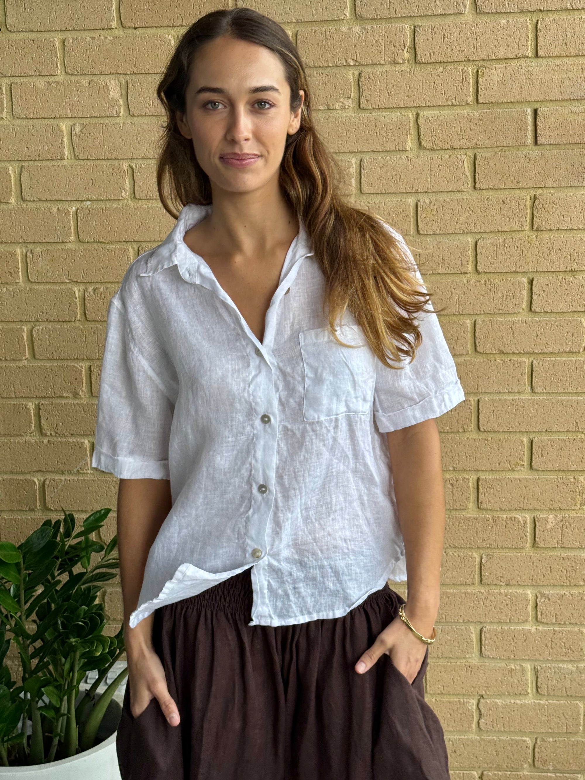 erin shirt-white linen Apparel