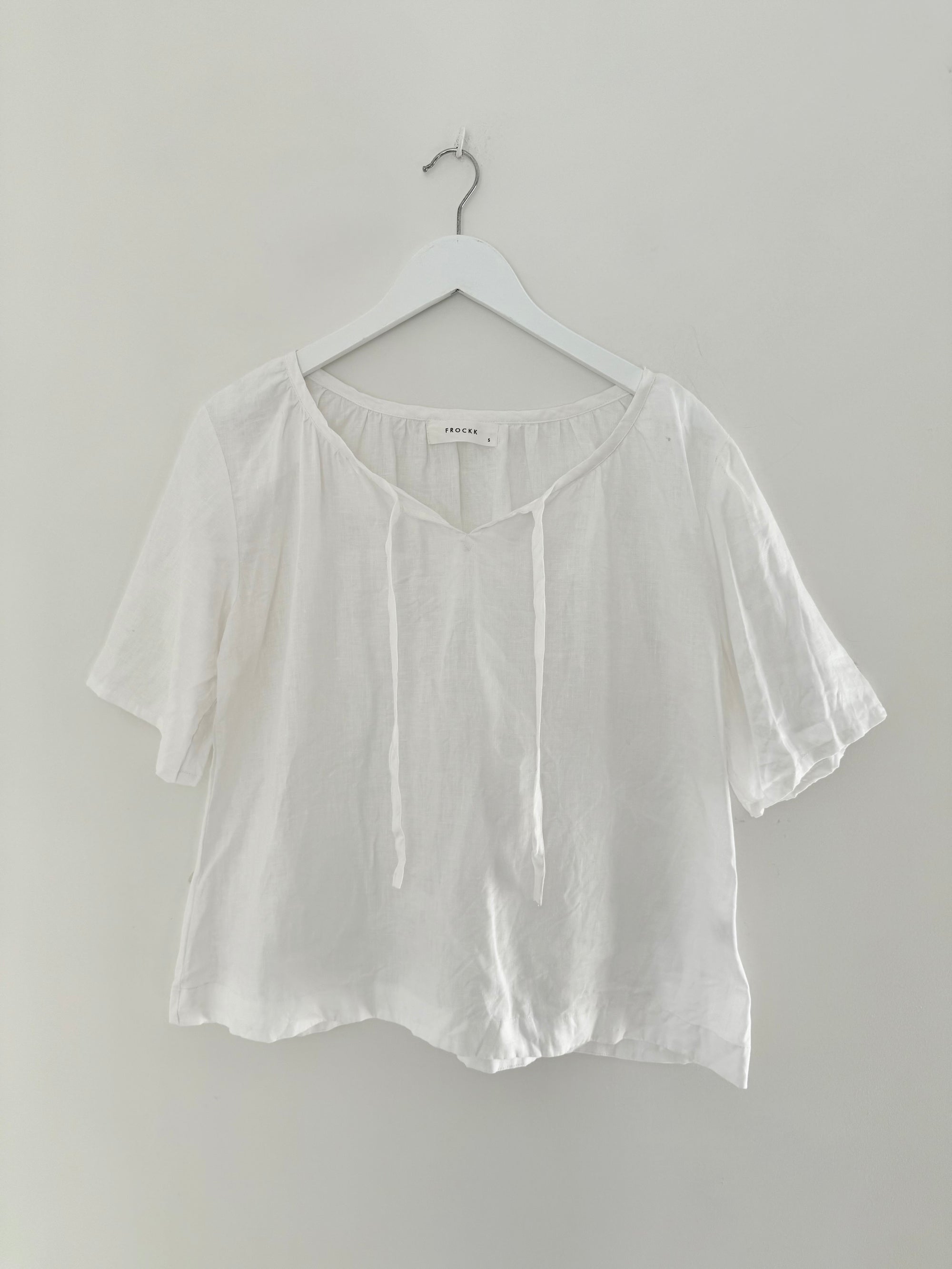 serena top-white linen