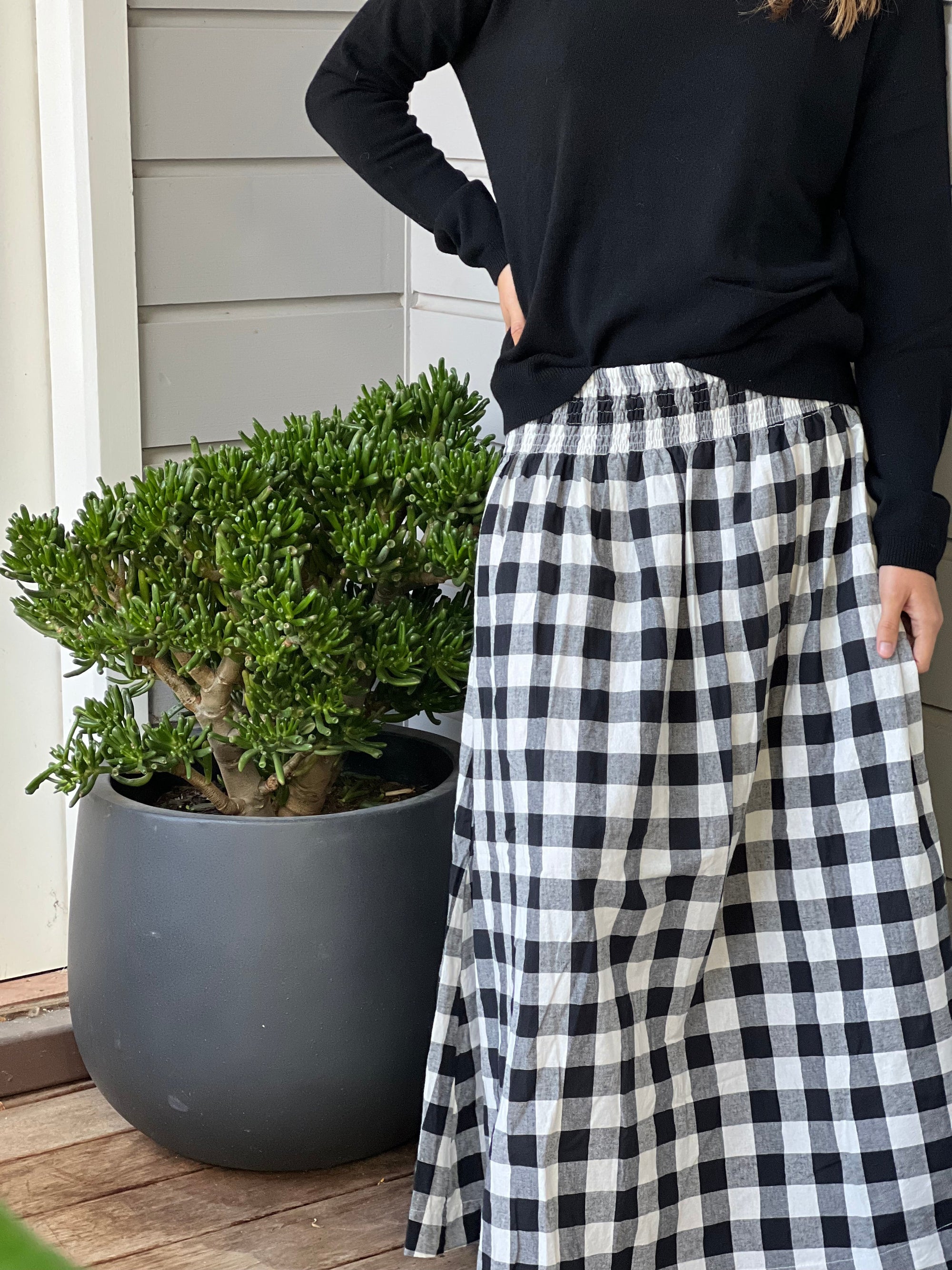 lulu skirt - black check Apparel