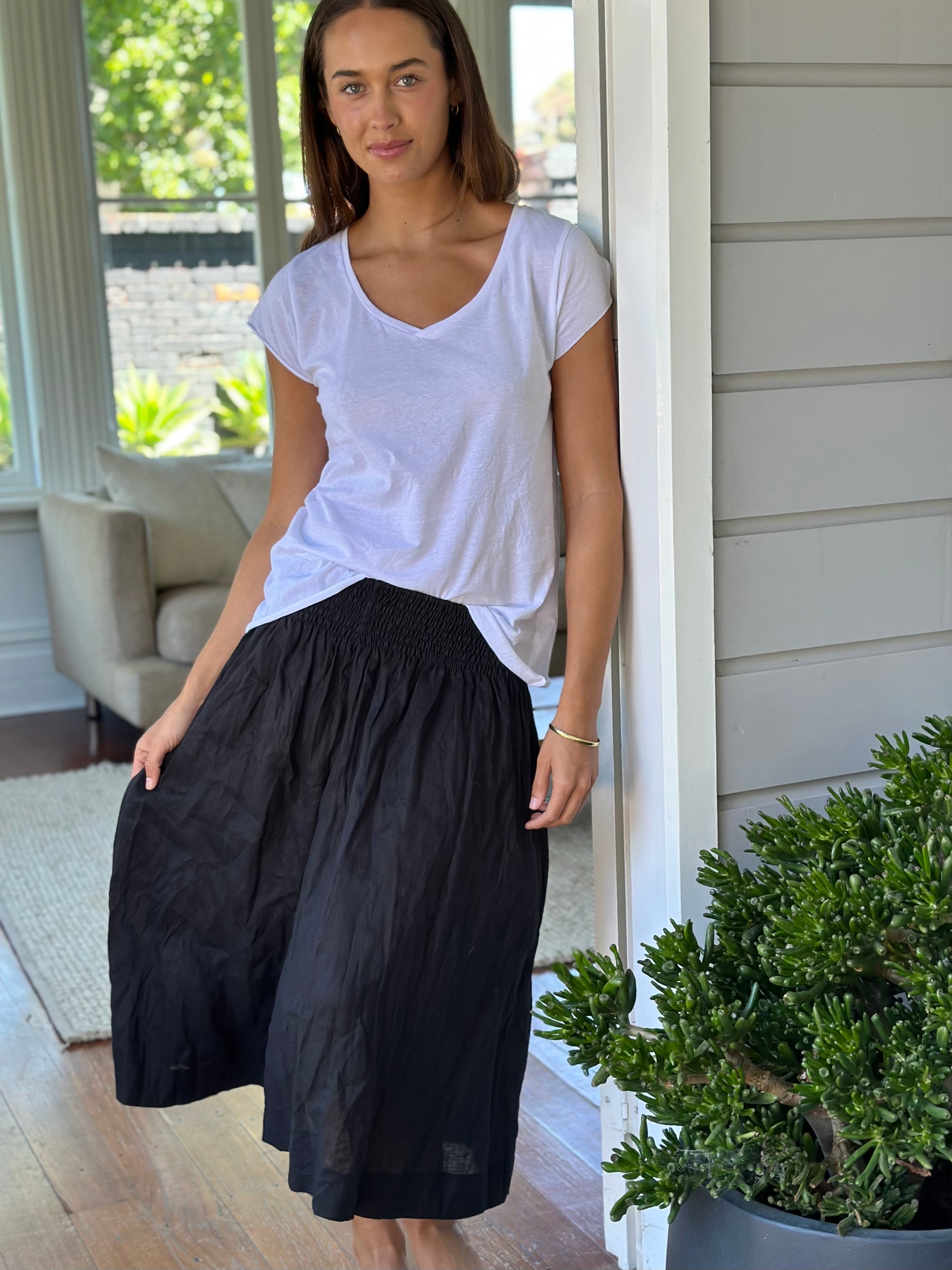 lola skirt - black linen Apparel