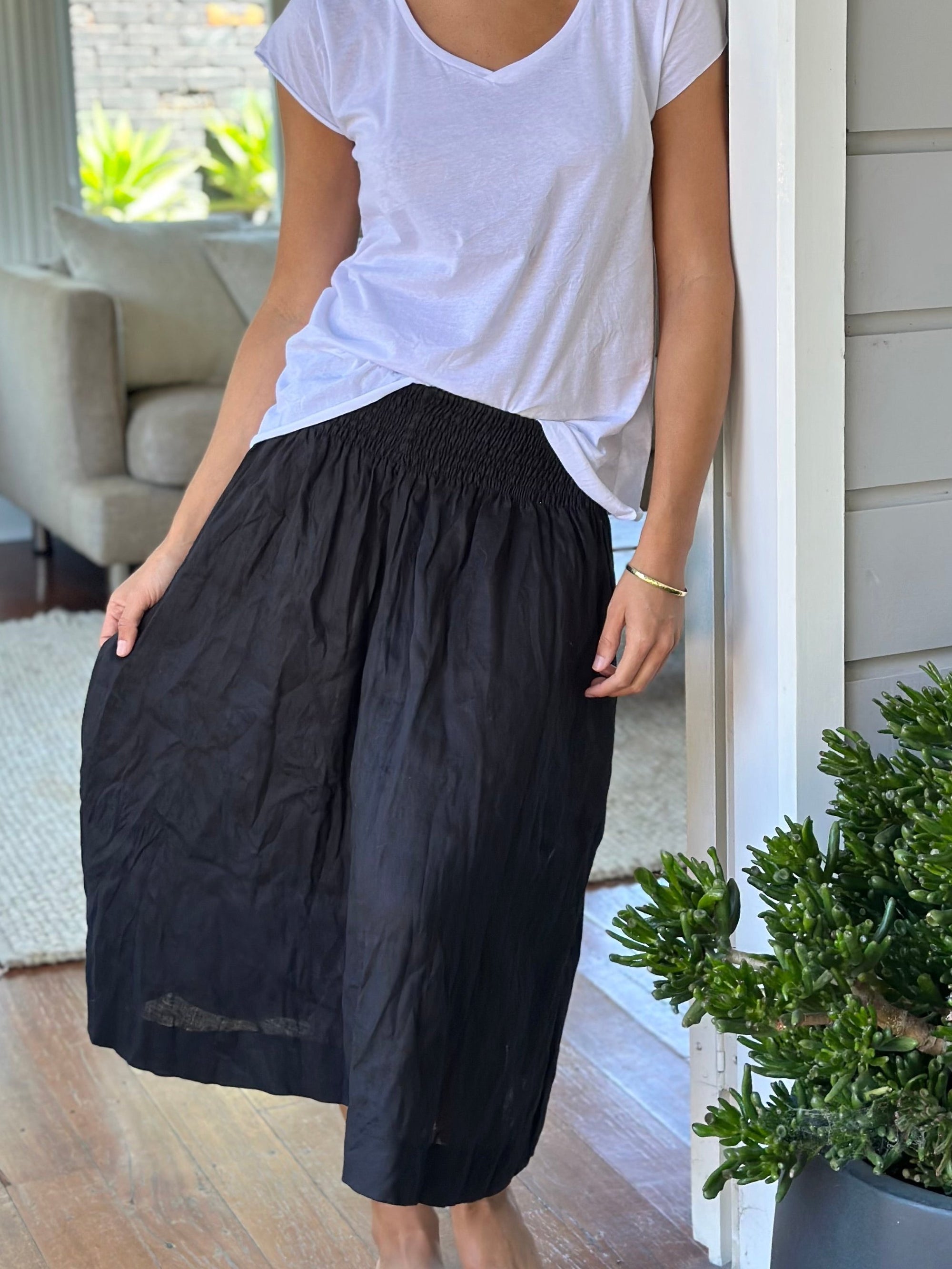 lola skirt - black linen Apparel