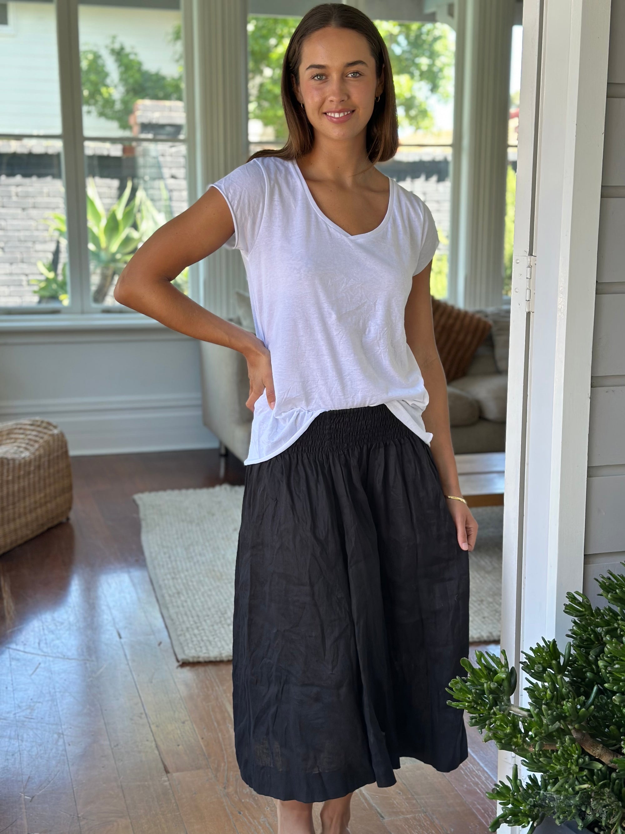 lola skirt - black linen Apparel