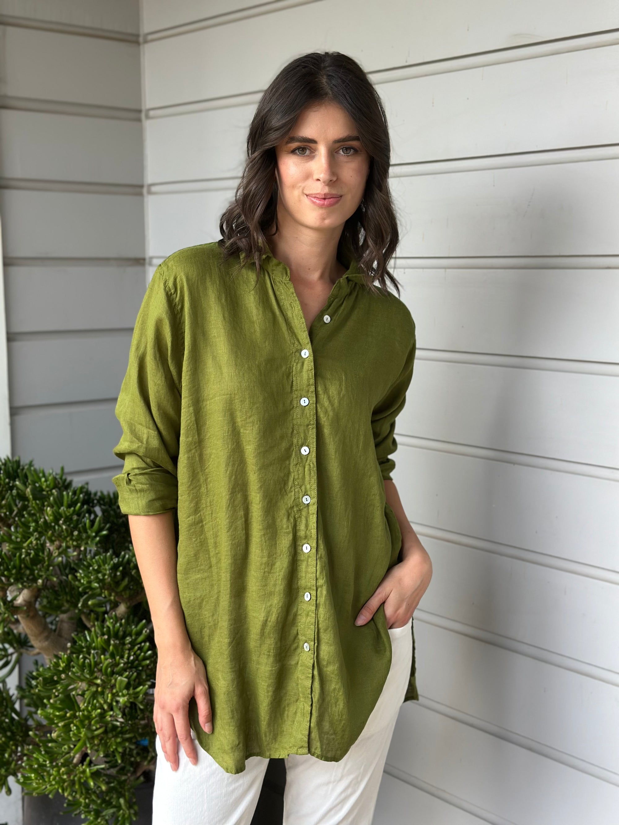 skyla shirt - olive linen Apparel