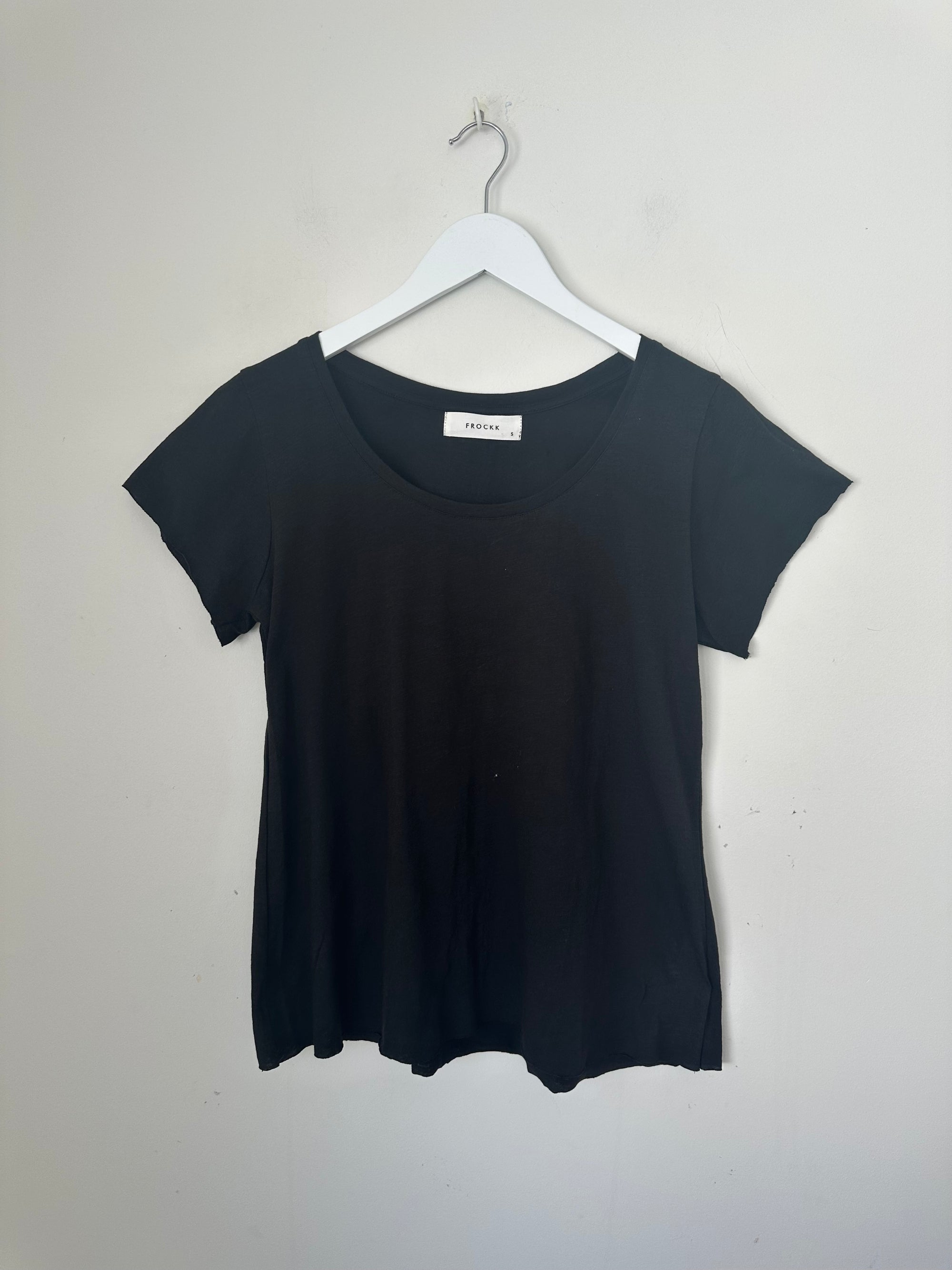 charlie tee - black cotton Apparel