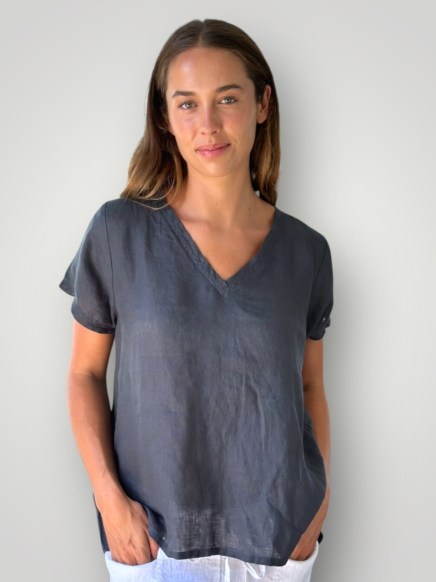 ellie v neck-charcoal linen Apparel