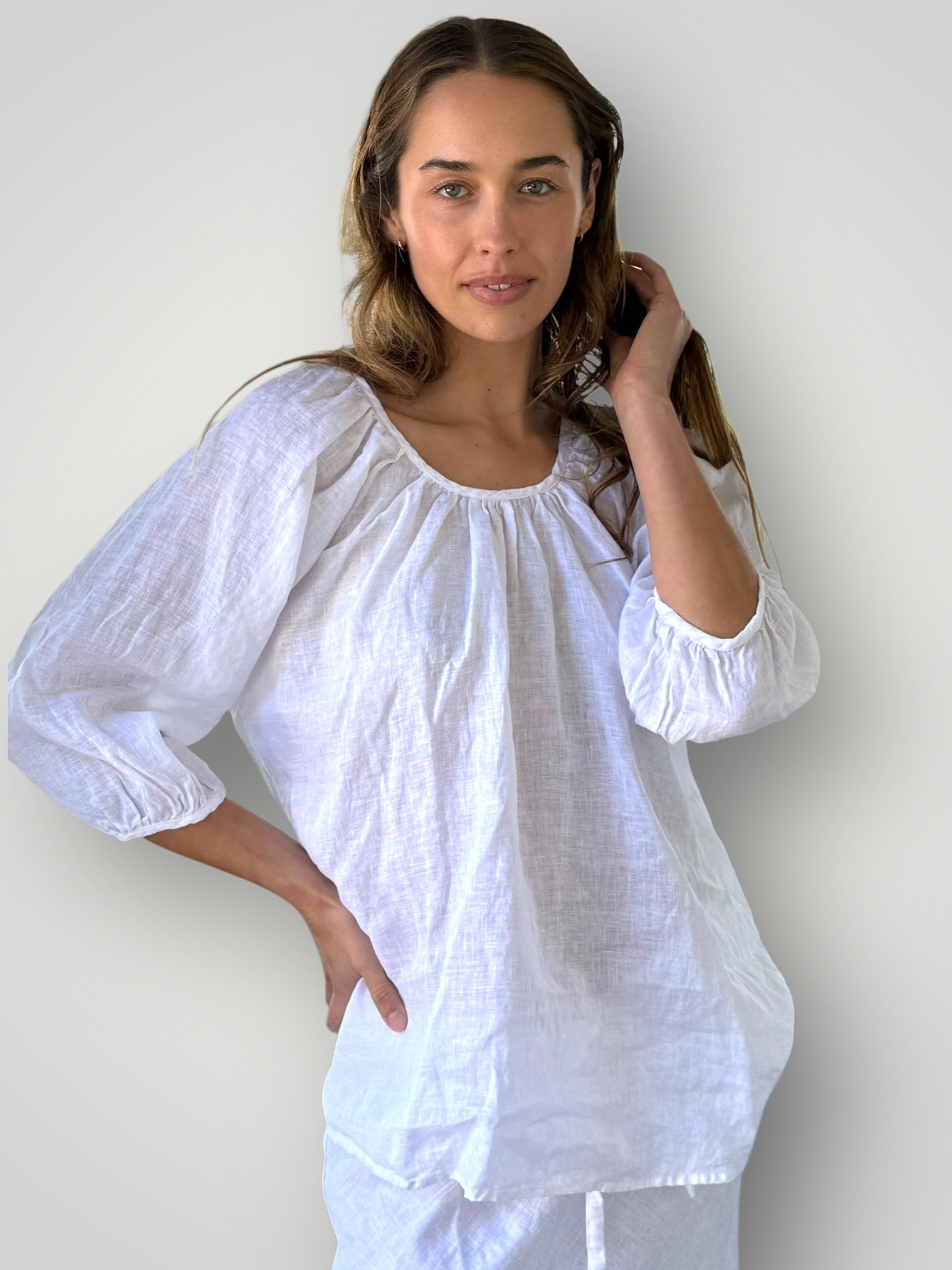 louisa top-white linen Apparel