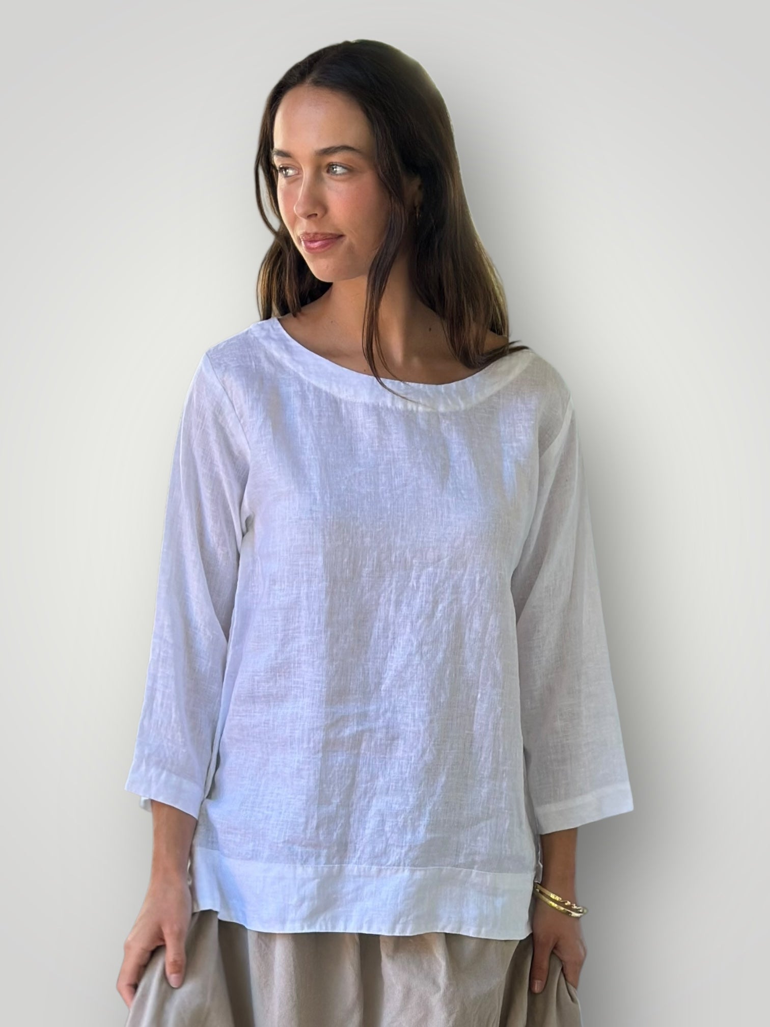 april top-white linen Apparel