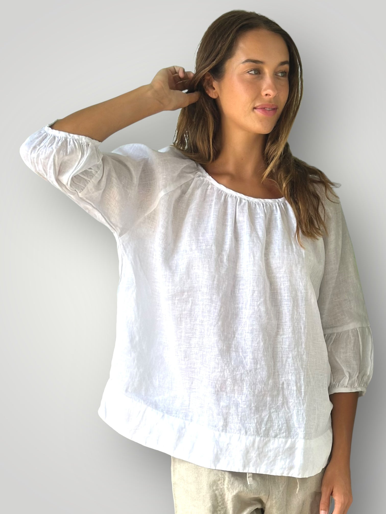 julia top-white linen Apparel
