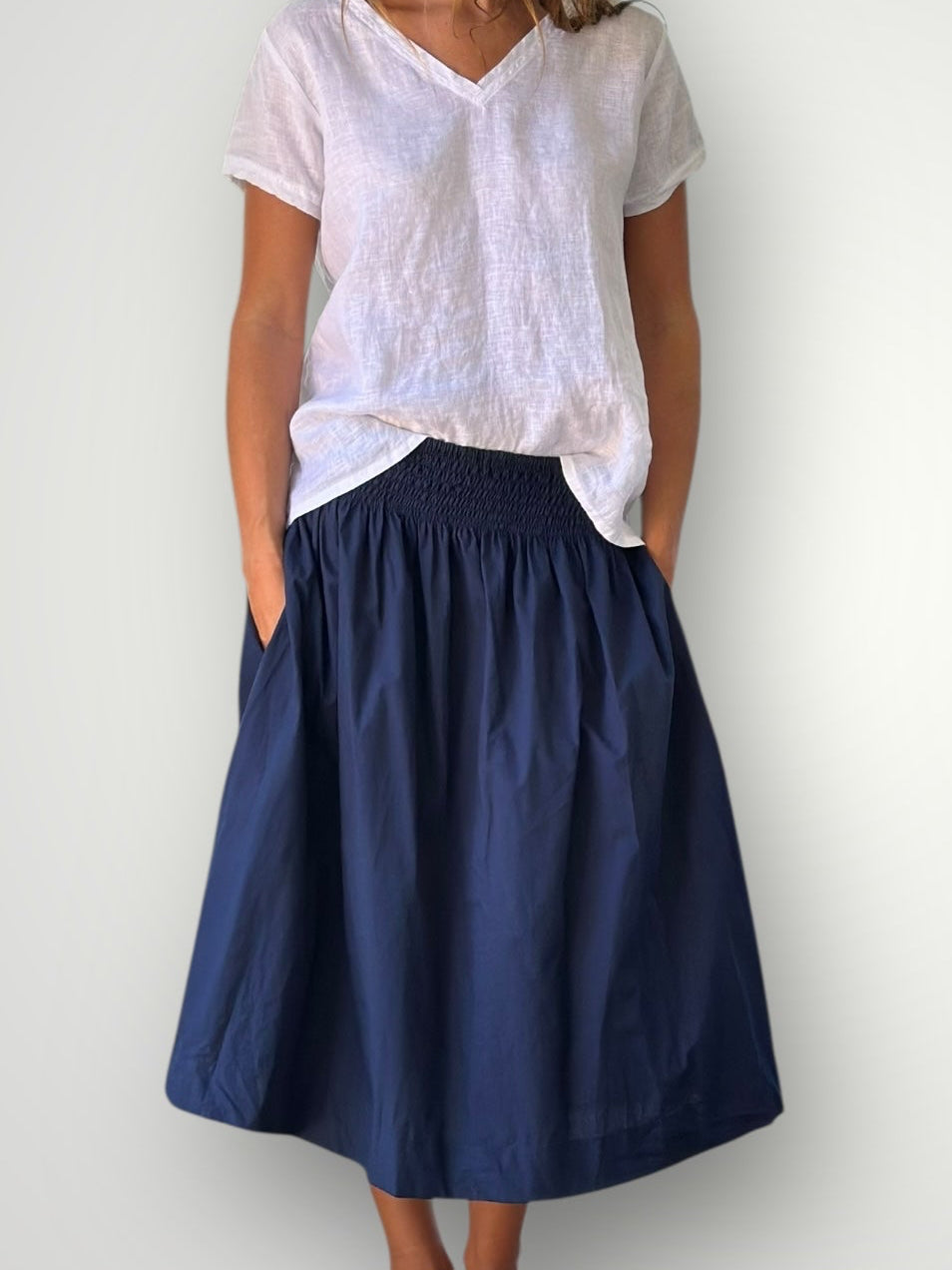 lola skirt - navy linen Apparel
