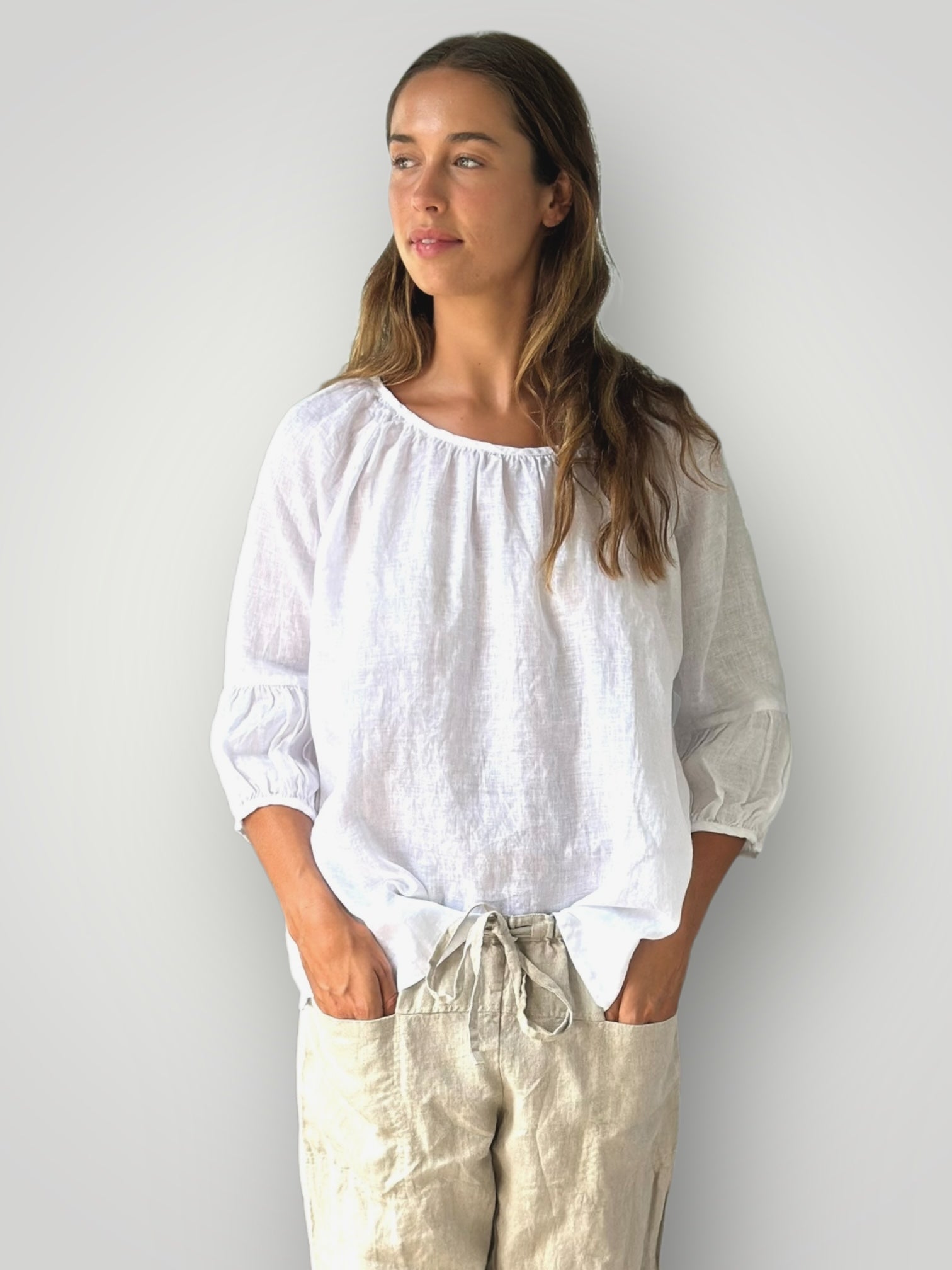 julia top-white linen Apparel
