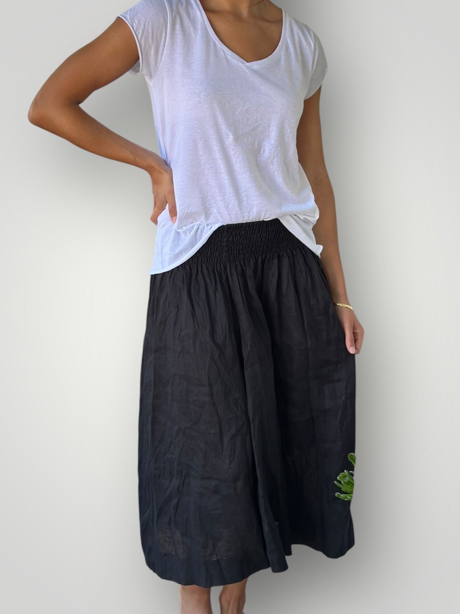 lola skirt - black linen Apparel