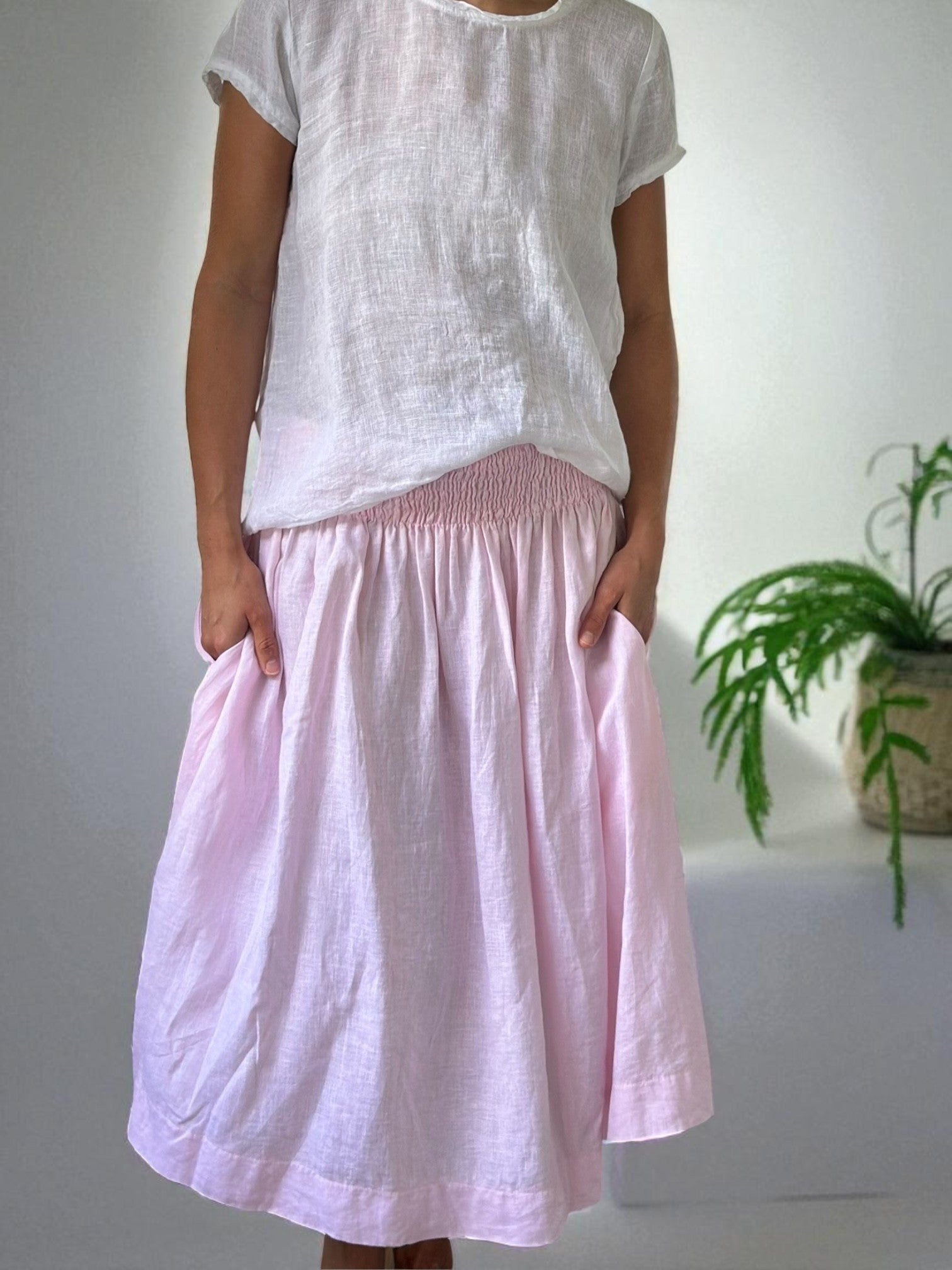 lola skirt - soft pink linen Apparel