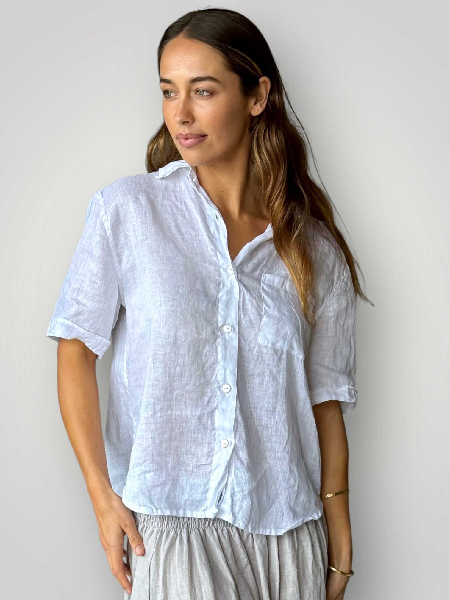 erin shirt-white linen Apparel