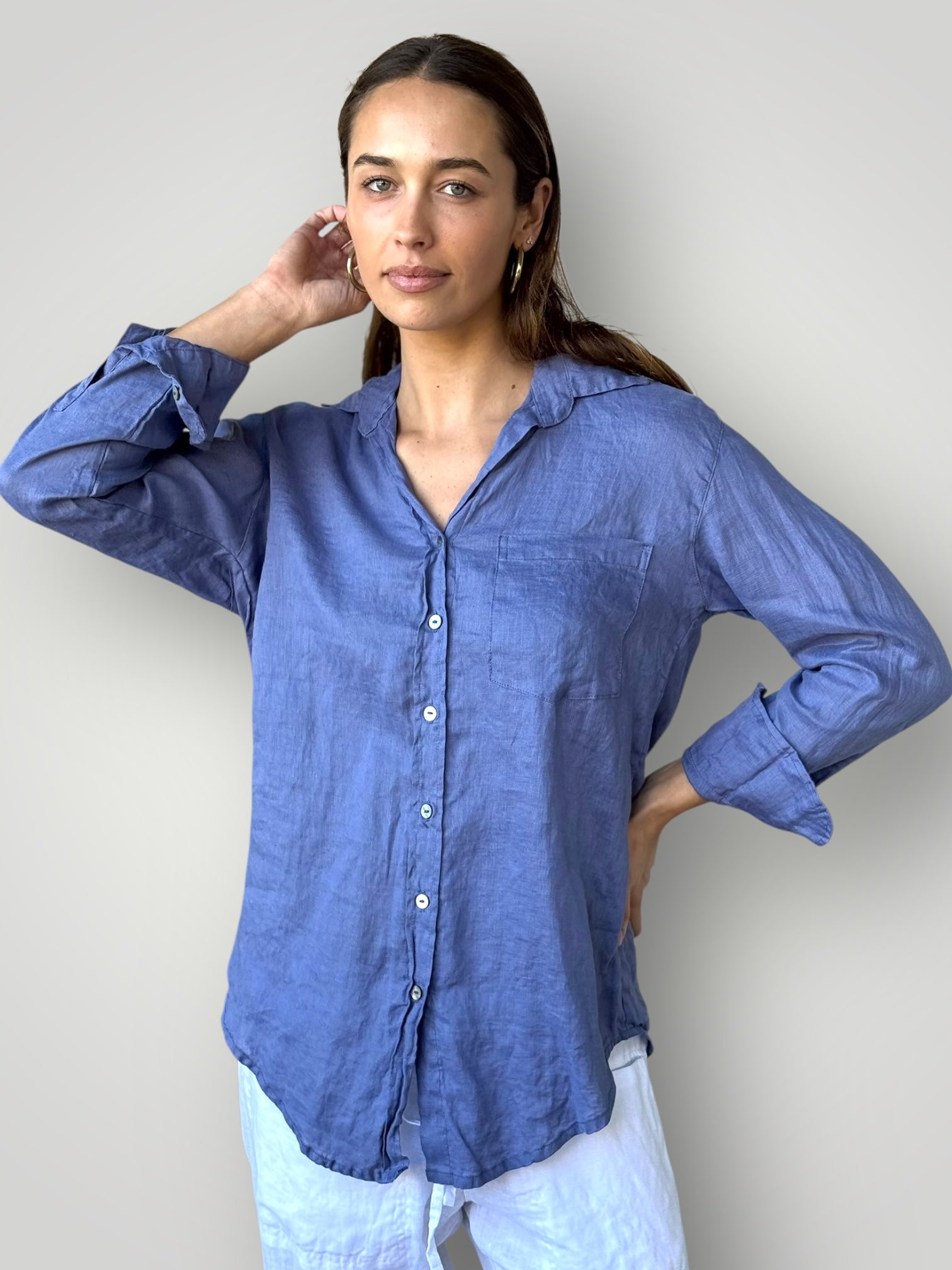 erika shirt-cornflower linen Apparel