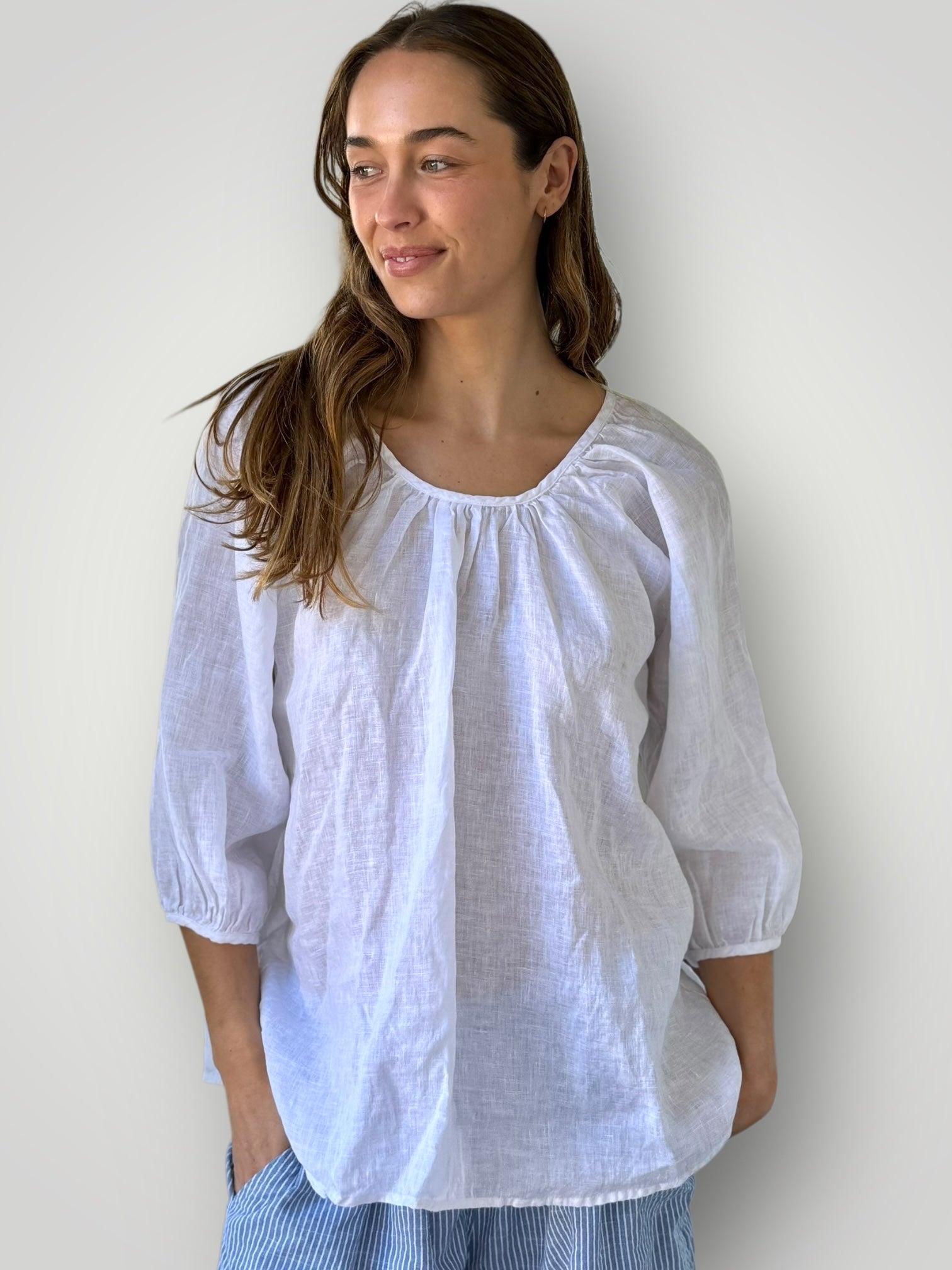 louisa top-white linen Apparel