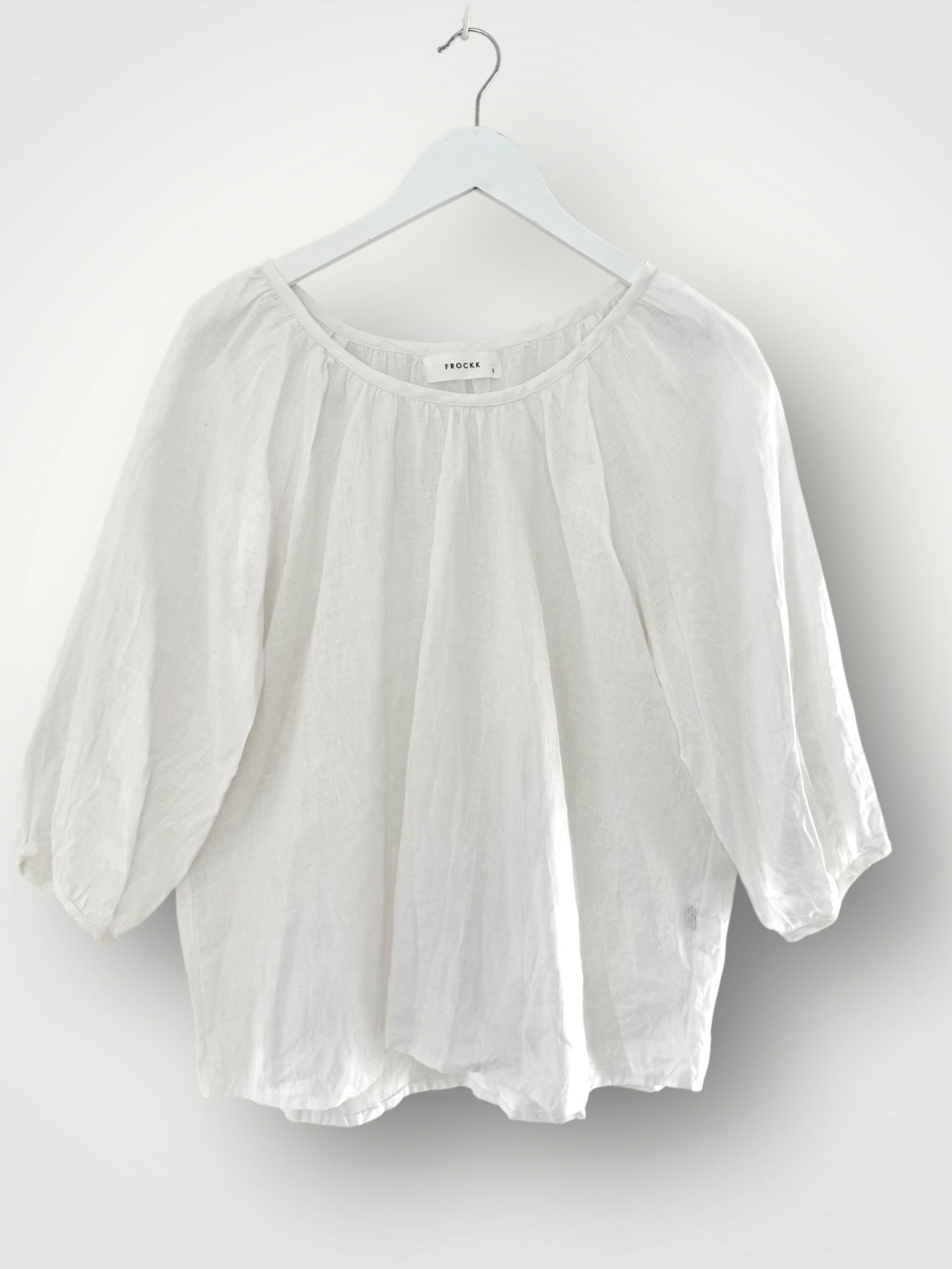 louisa top-white linen Apparel