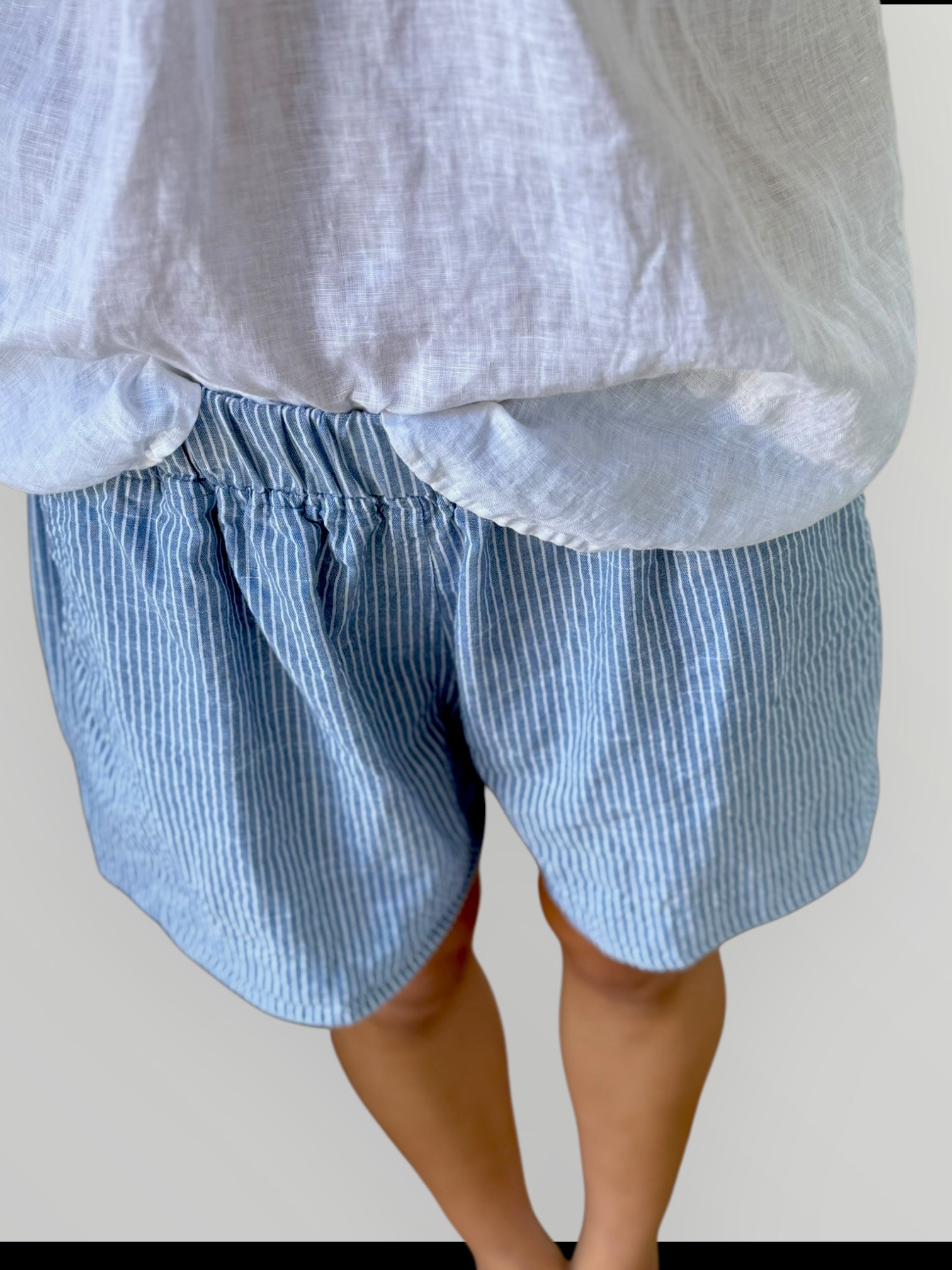 abbey short - denim stripe Apparel