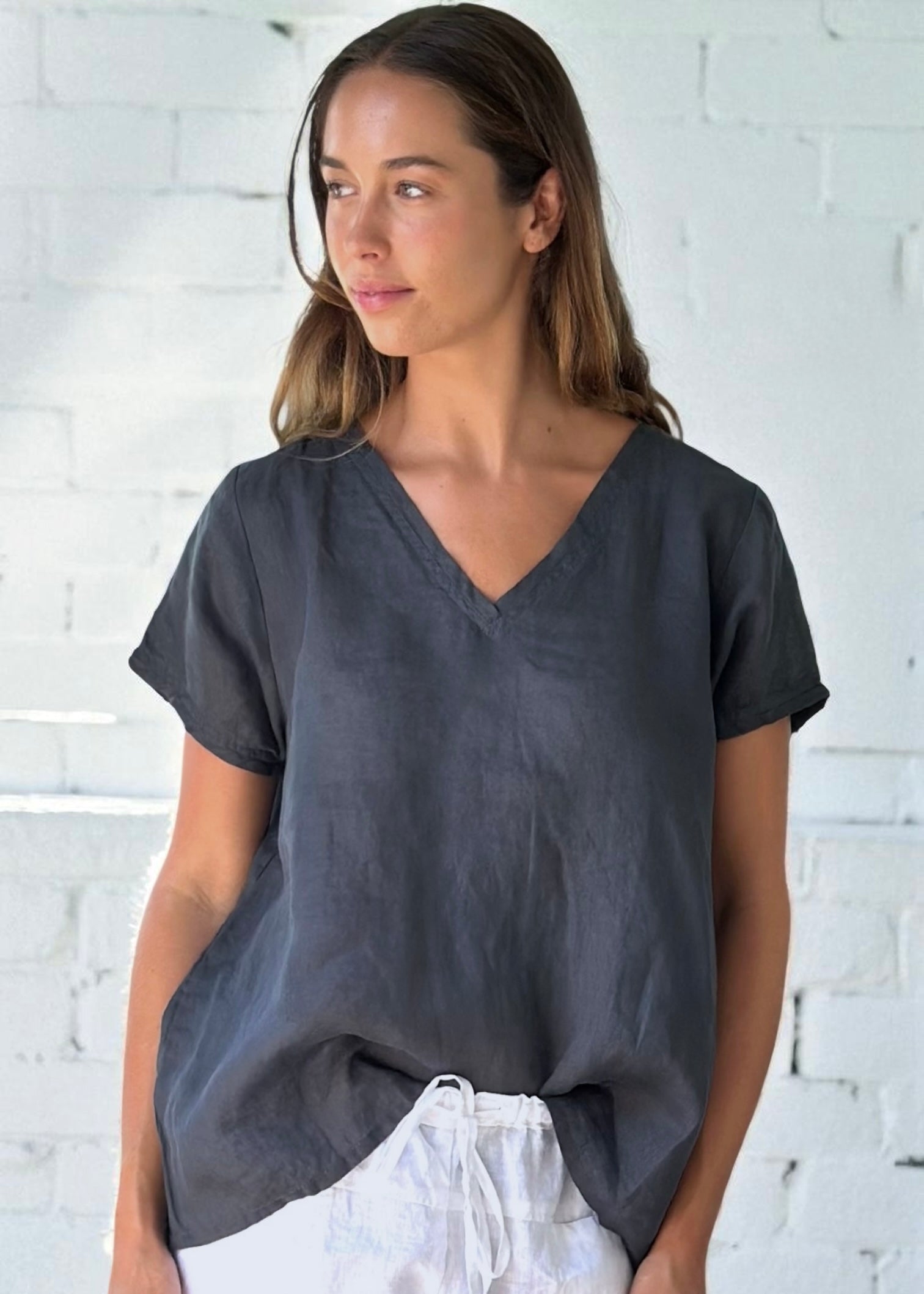 ellie v neck-charcoal linen Apparel