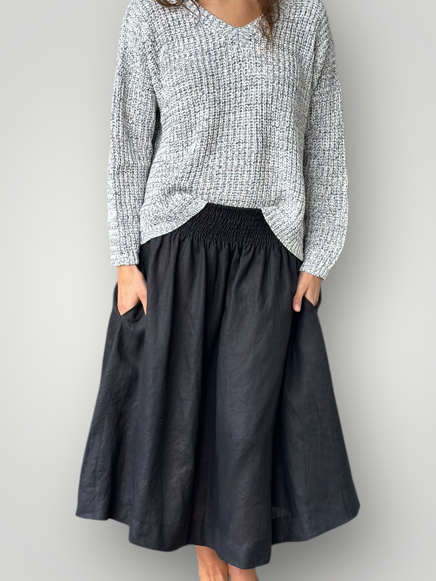 lola skirt - black linen Apparel