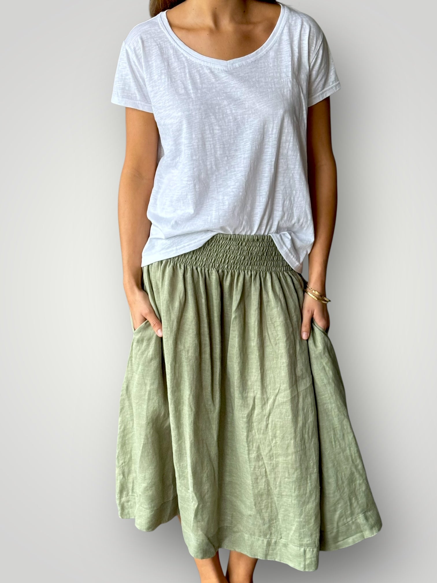 lola skirt - sage linen Apparel