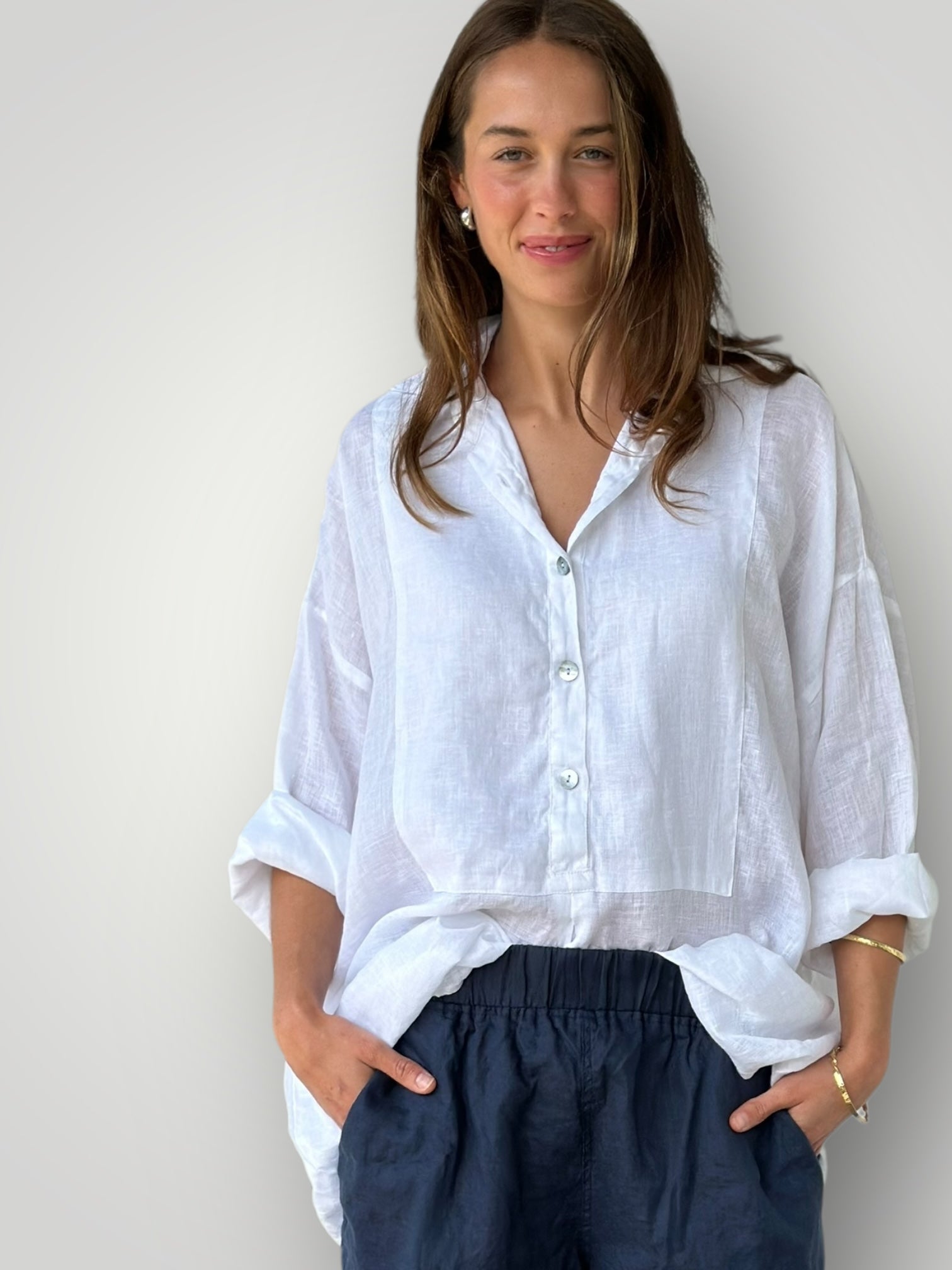 megan shirt-white linen Apparel