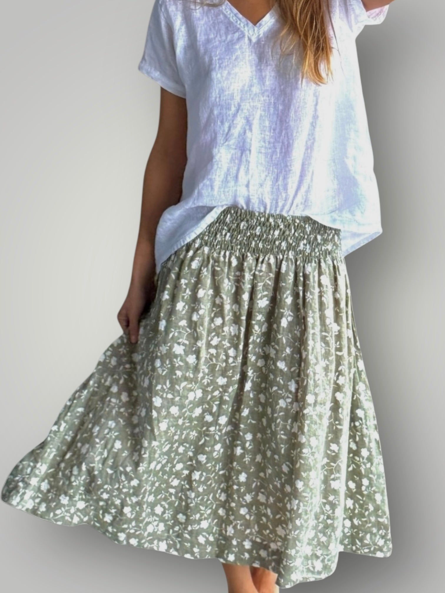 lola skirt - sage floral linen Apparel