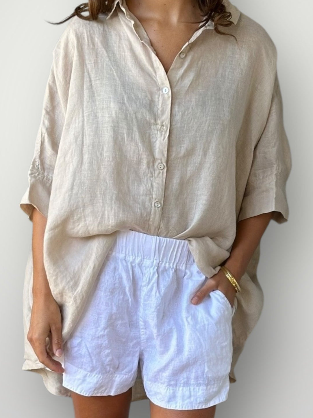 abbey short - white linen Apparel