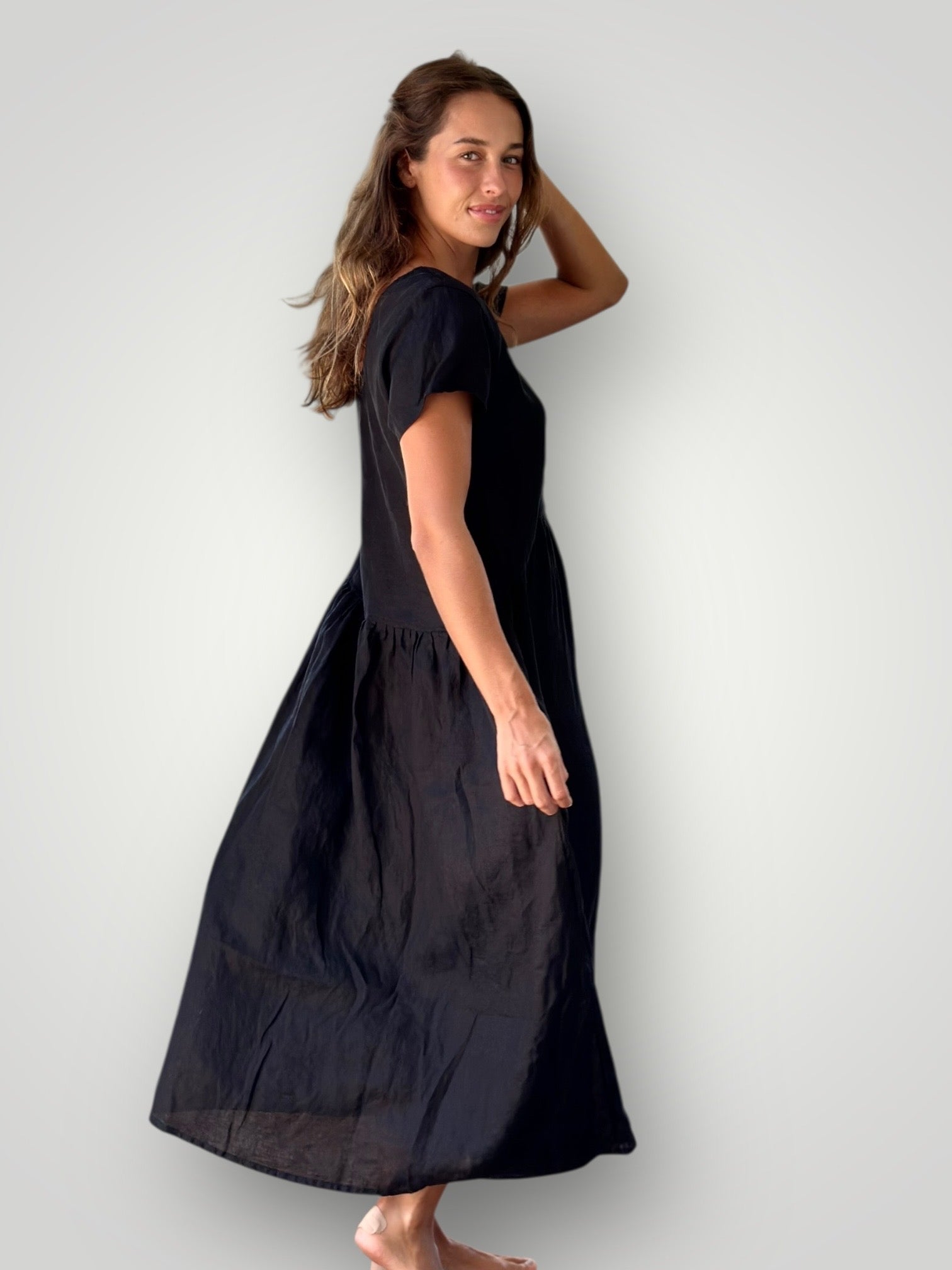 audrey dress - black linen Apparel