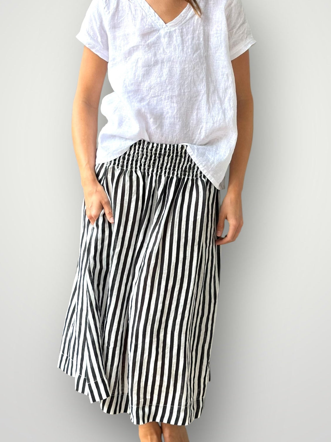 lola skirt-small black stripe linen Apparel