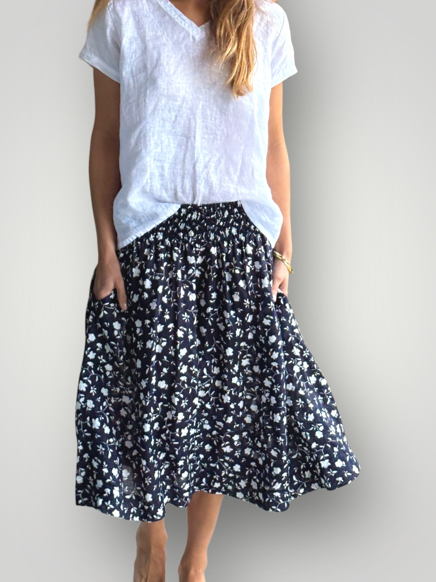 lola skirt - navy flora linen Apparel