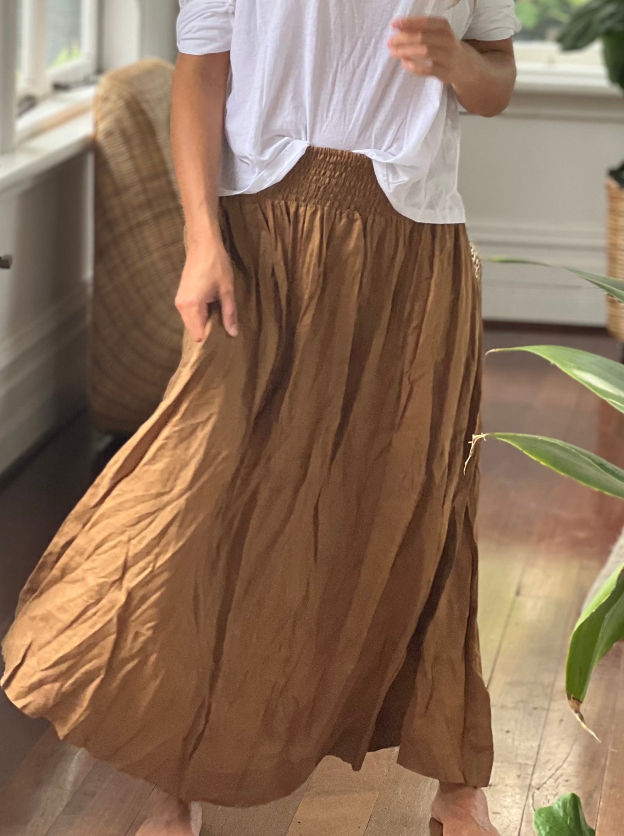 lulu skirt - caramel linen Apparel