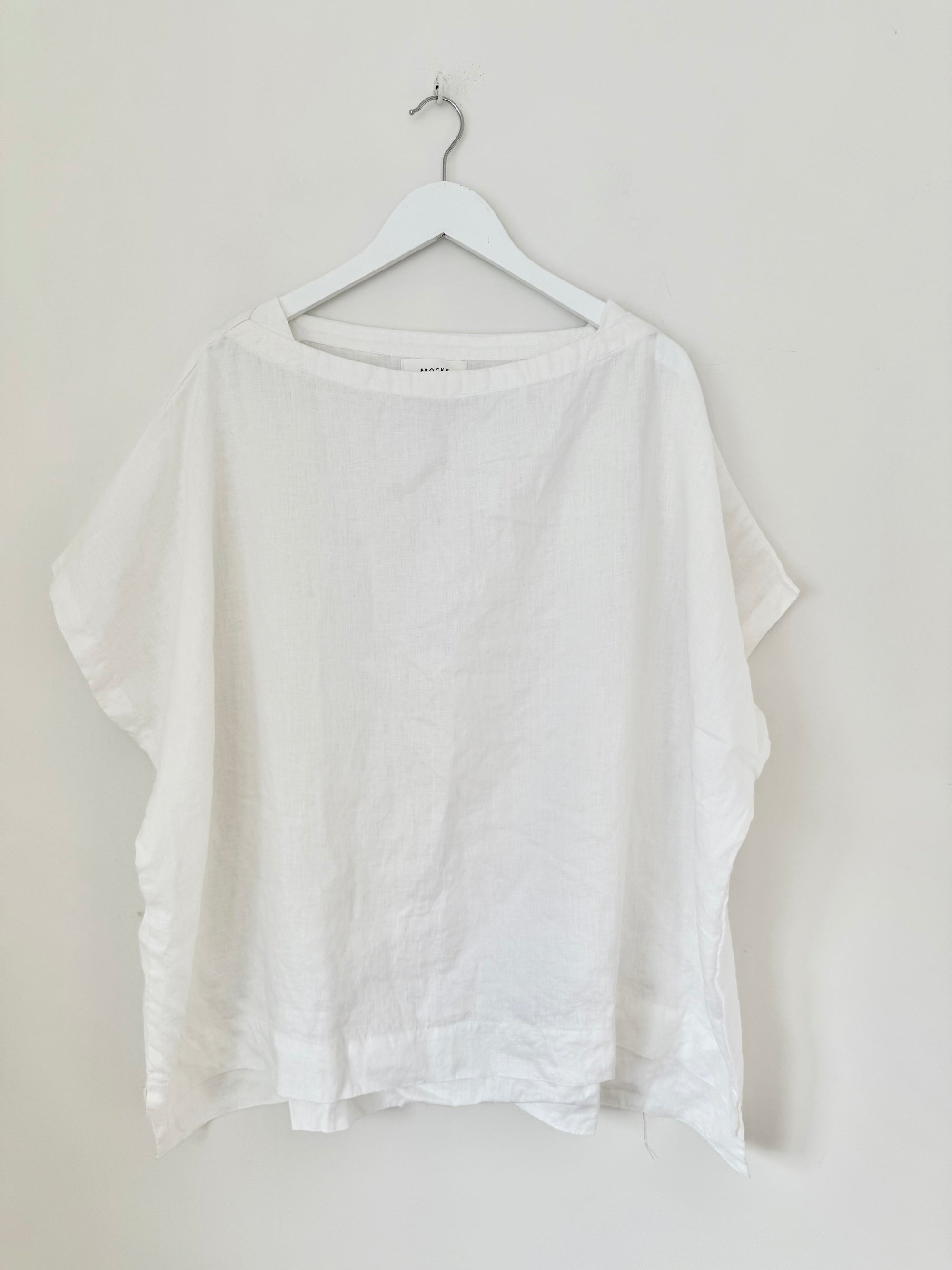 sammy top - white linen Apparel