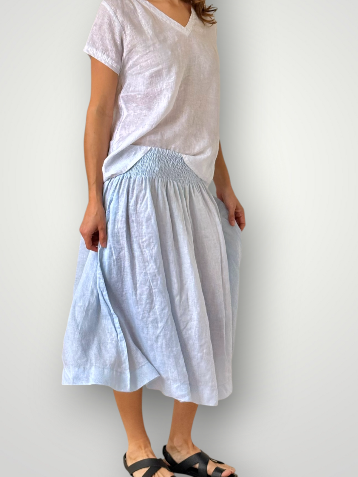lola skirt - soft blue linen Apparel