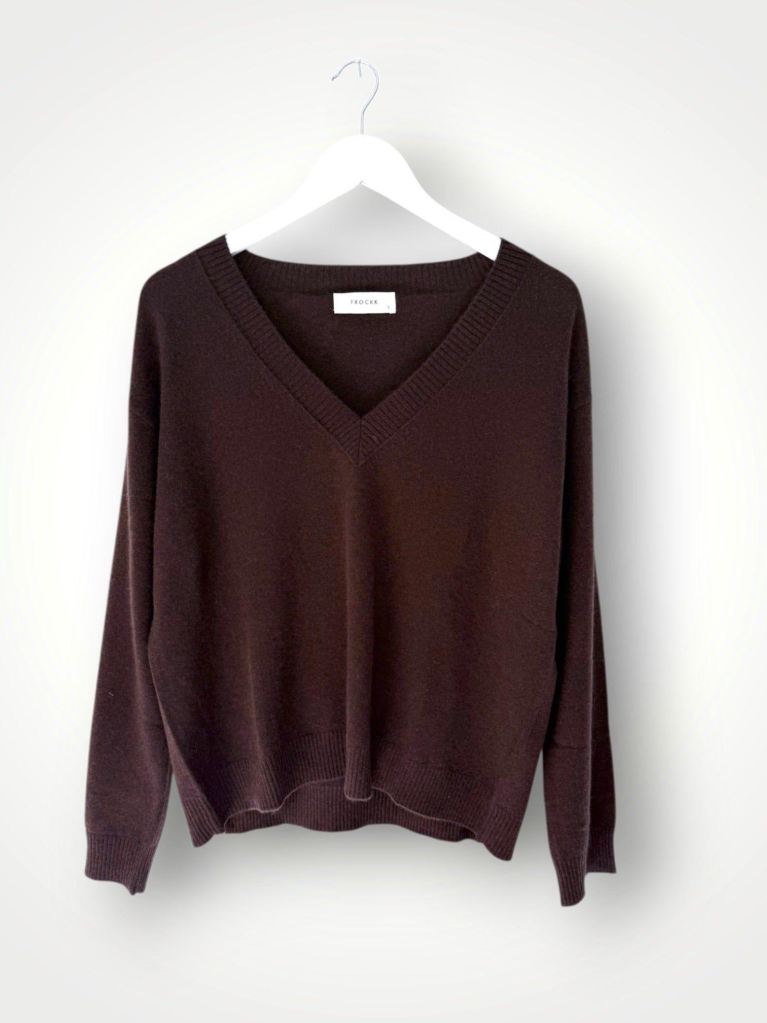 hazel cashmere v neck -chocolate General