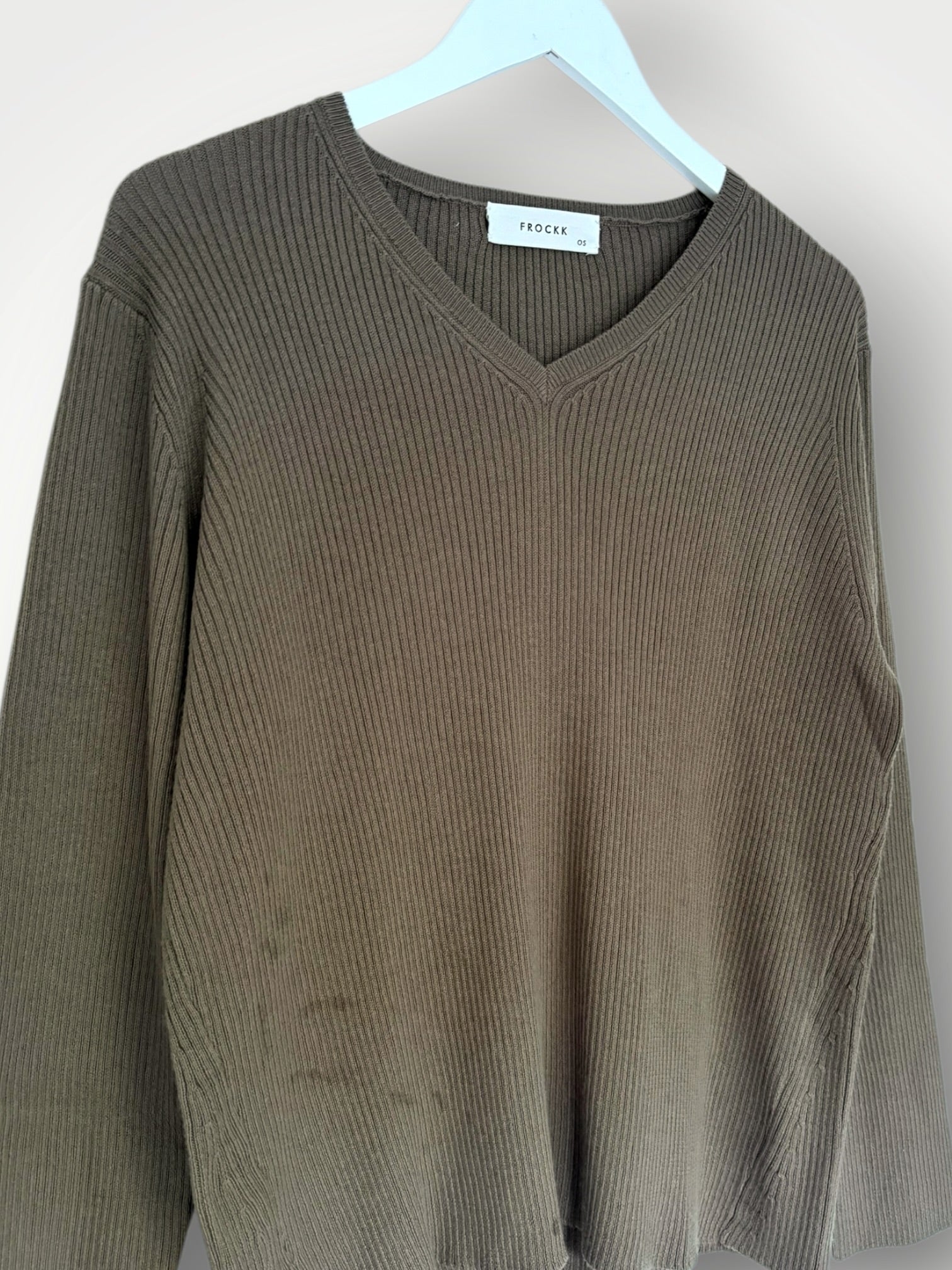 georgia v neck ribbed - walnut General