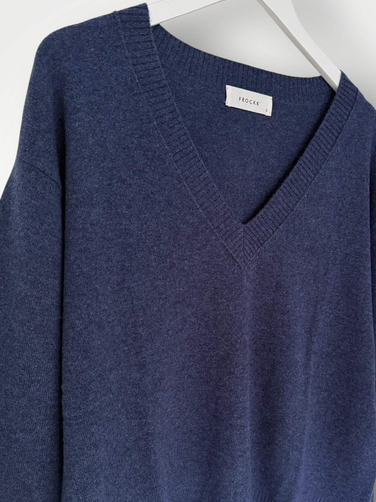 hazel cashmere v neck -denim General