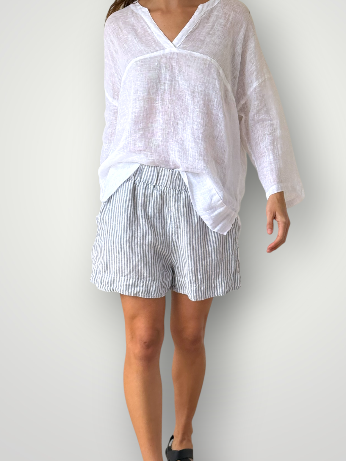 abbey short - soft denim stripe linen Apparel
