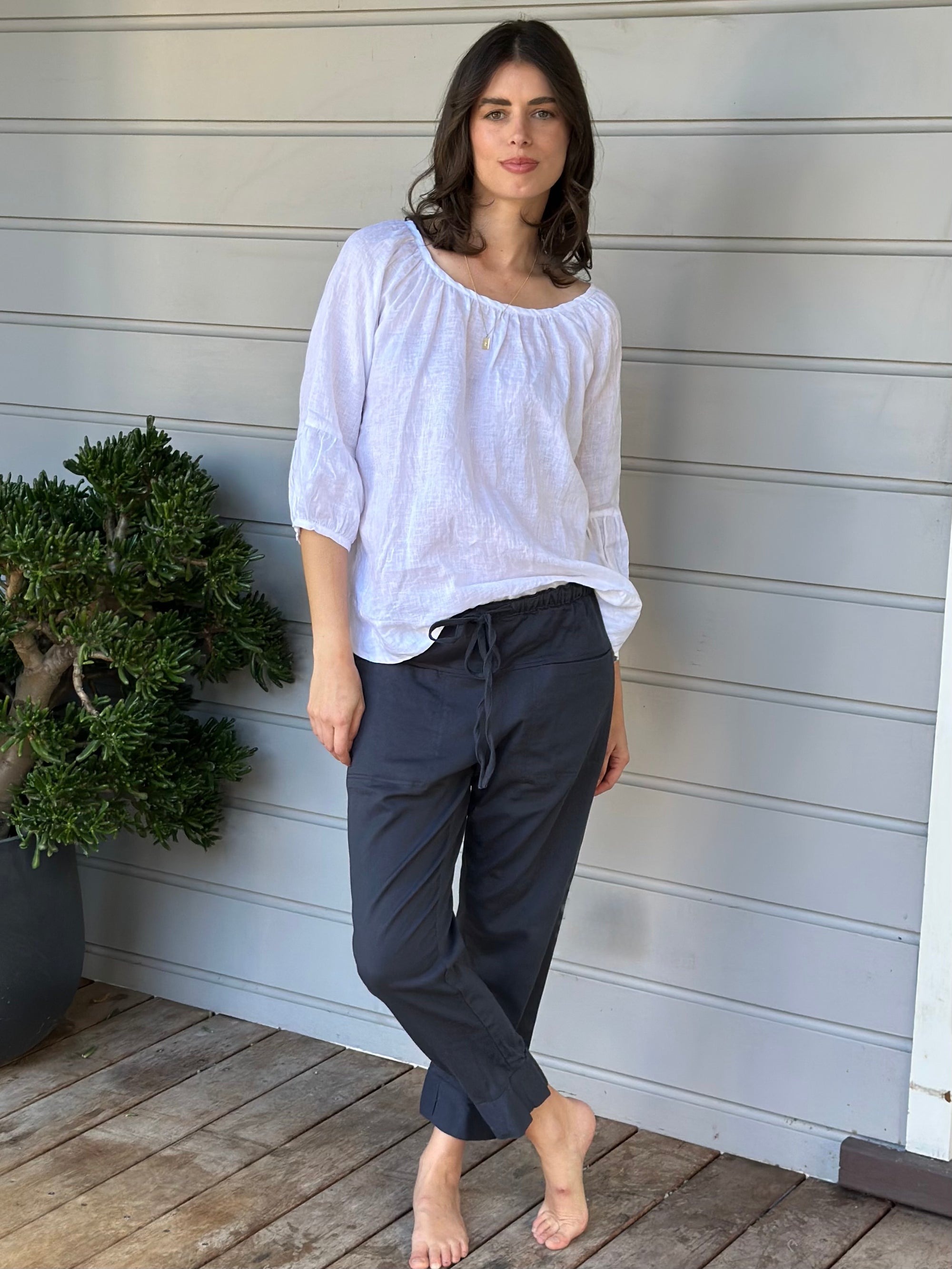 julia top-white linen Apparel